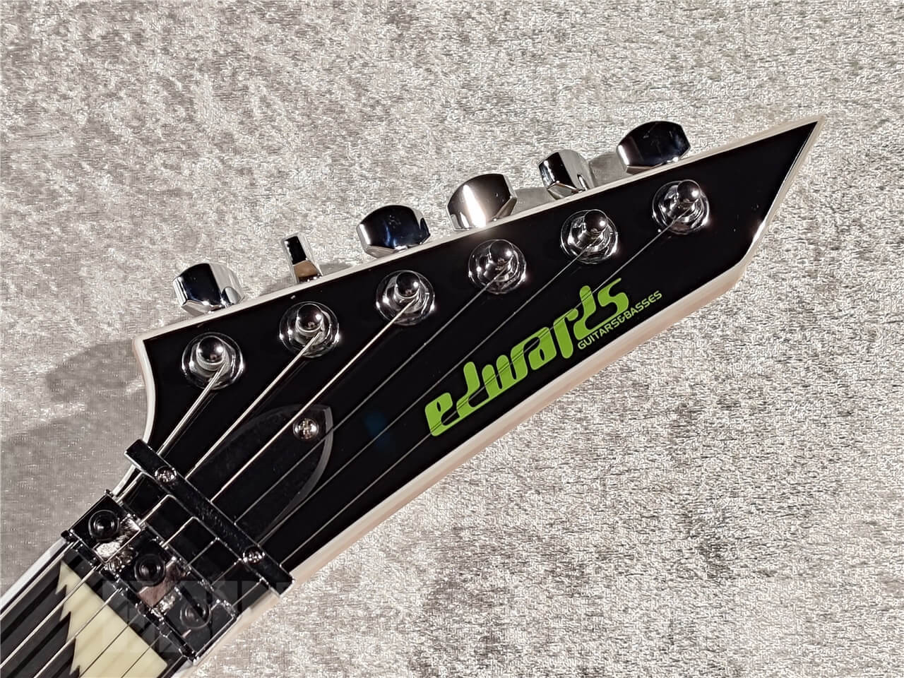 EDWARDS E-ALEXI GREENY Black Lime Green Pinstripe & Skull Tracking New