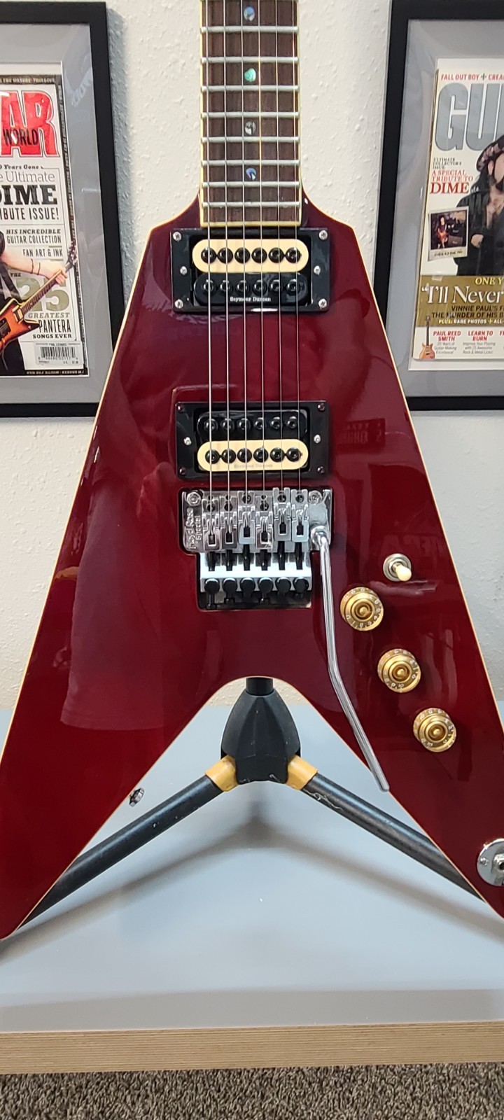 Dean V 79 Floyd Rose Seymour Duncan Invader Pickups, Exc Cond, Gig Bag Too!