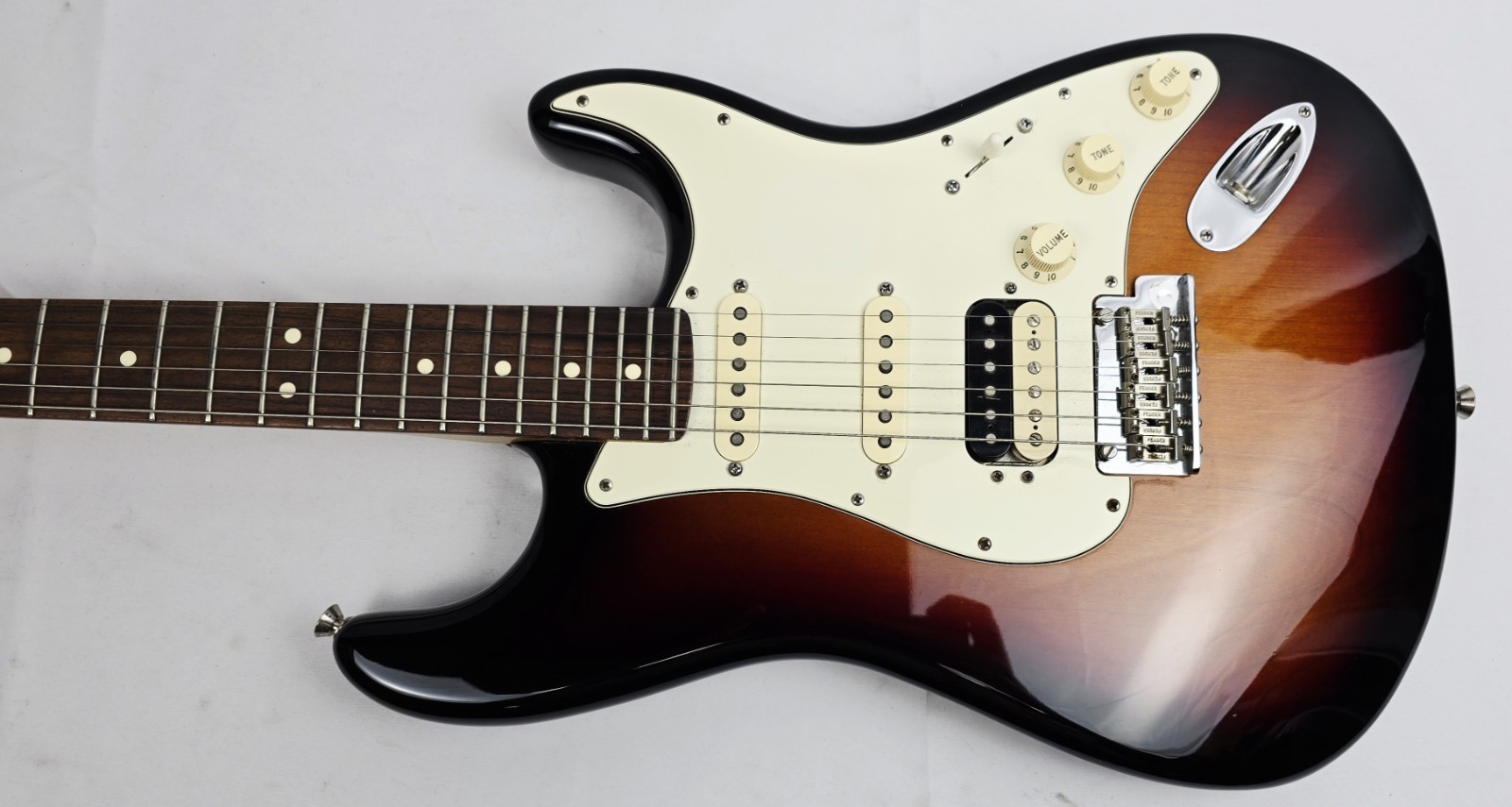 Fender American Standard Stratocaster HSS Shawbucker 2015 USA Sunburst with Case