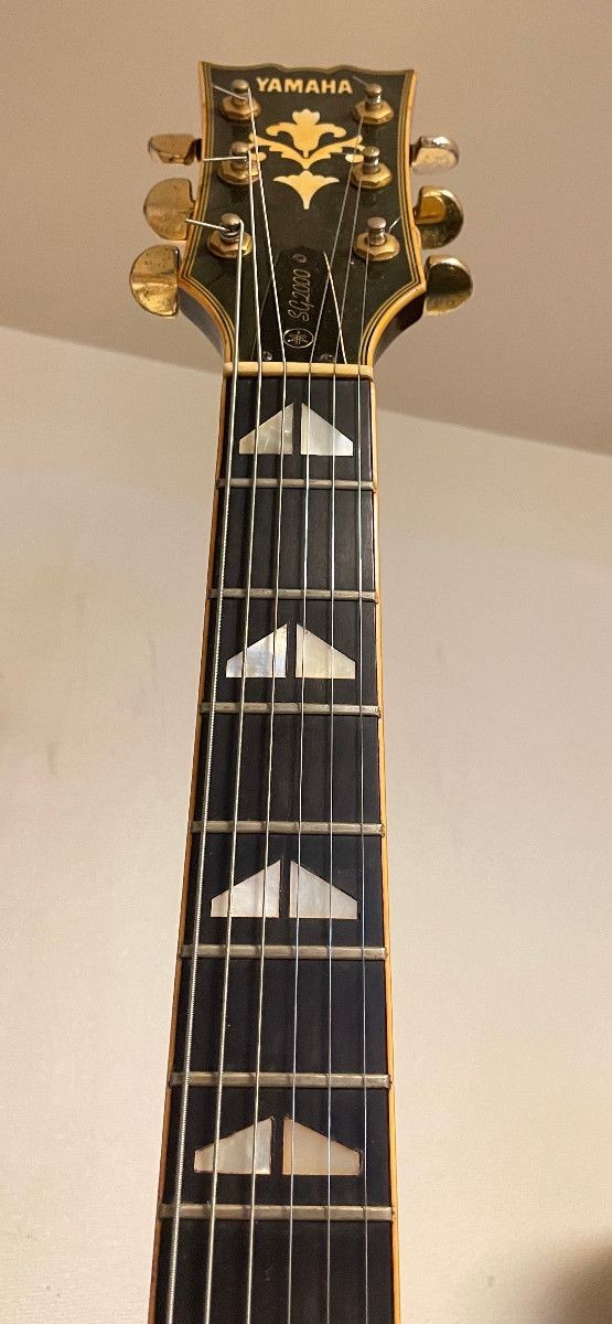 YAMAHA SG-2000 Electric Guitar