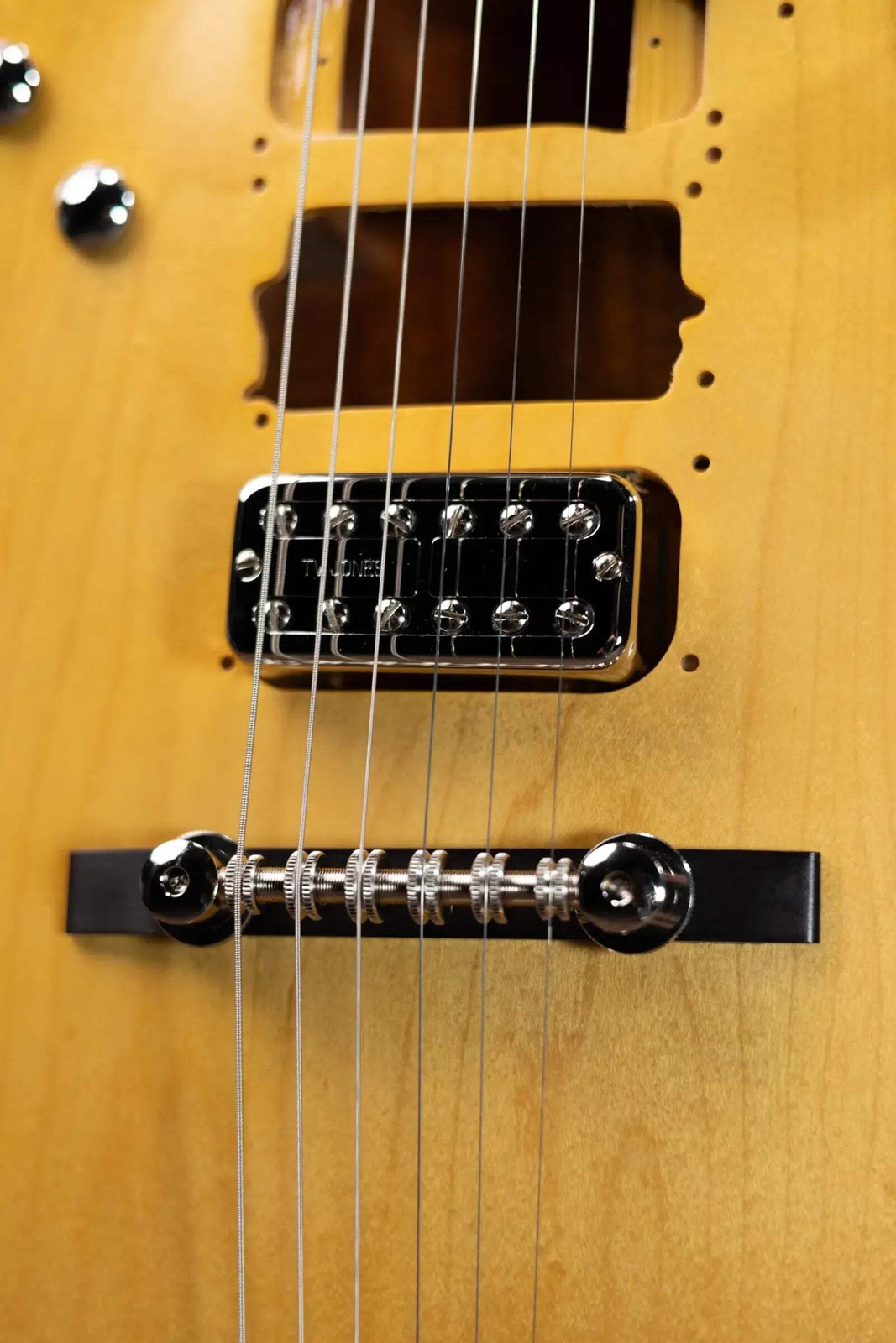 Gretsch G6131-MY Malcolm Young Signature Jet Electric Guitar – Natural with Hard