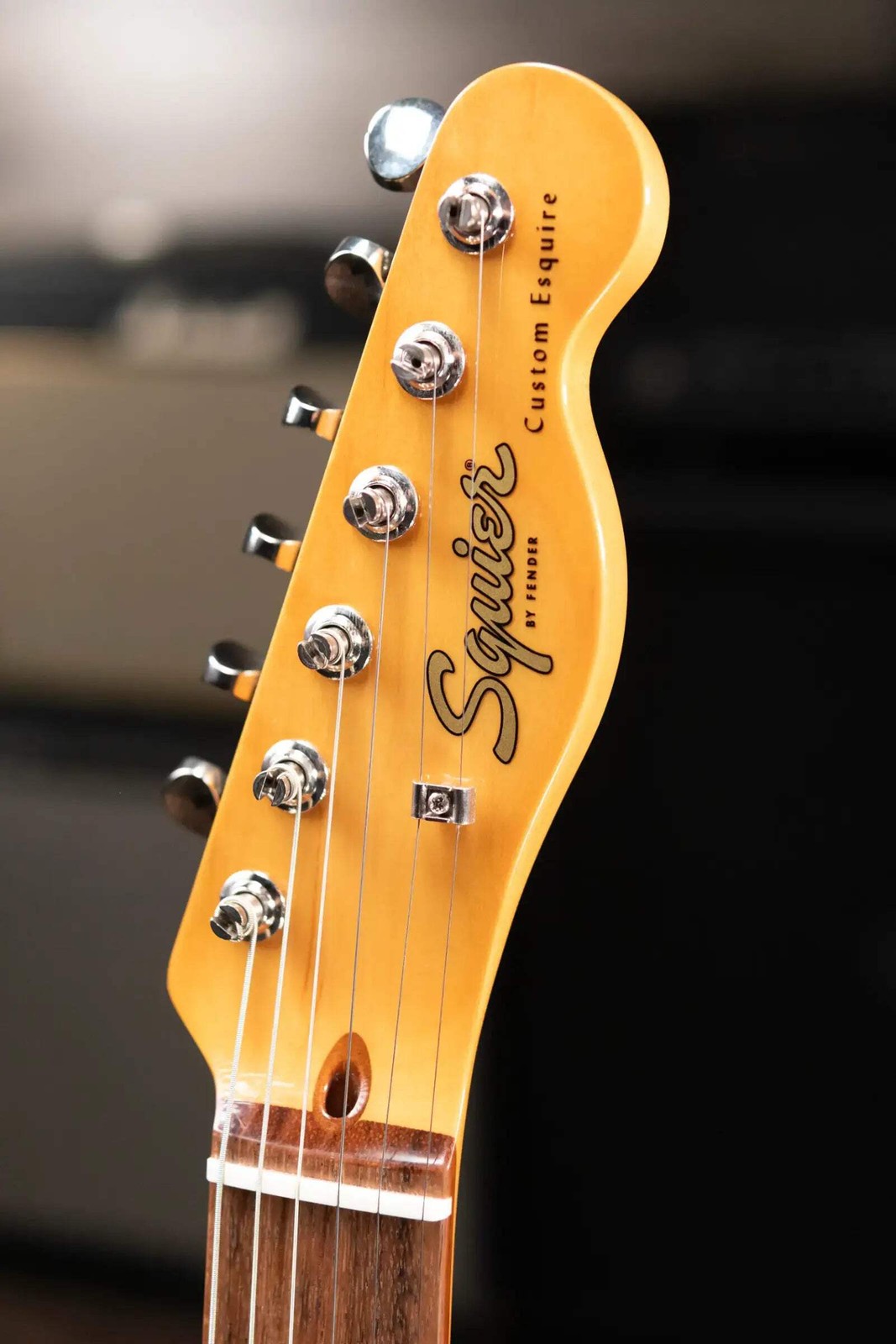 Squier Classic Vibe Custom Esquire Electric Guitar – Candy Apple Red