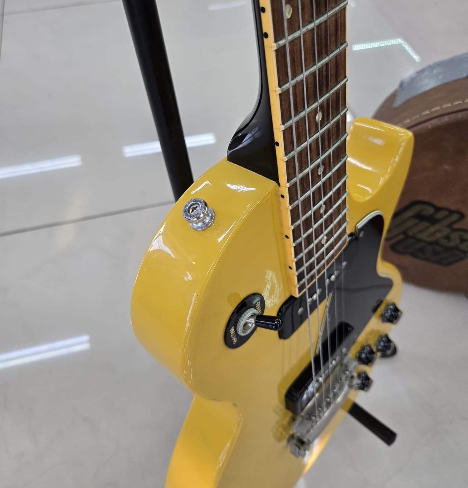 Gibson Les Paul Special Edition TV Yellow Electric Guitar + Hard Case