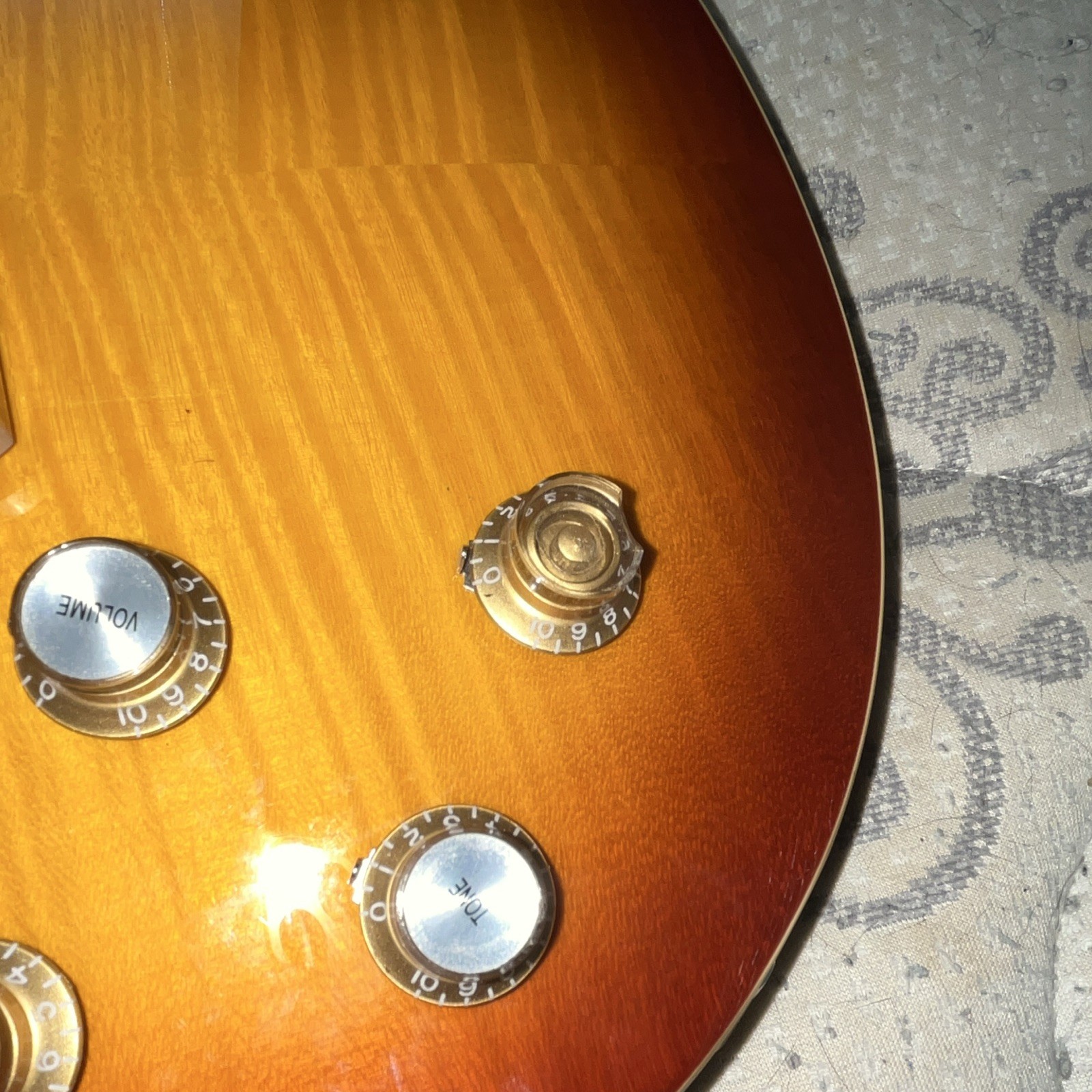 Epiphone Les Paul 6-String Right-Handed Solid Maple, 22 Frets, Iced Tea burst