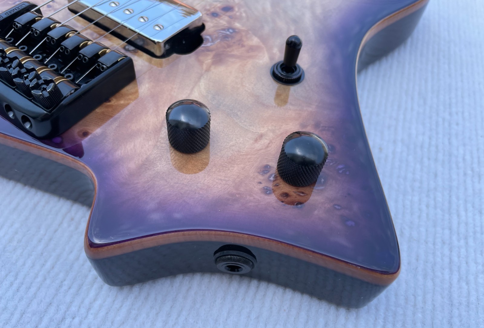 Headless / Travel 6 String Electric Guitar Solid Body Glossy Finished Burl Top
