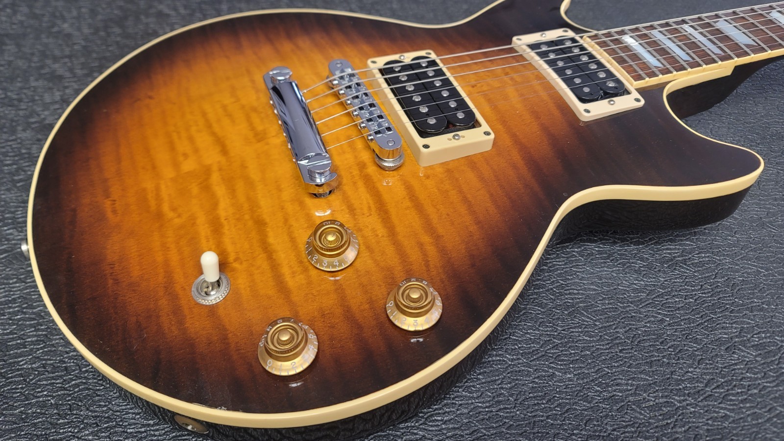2004 Heritage H-170CM OSB Original SunBurst, Seymour Duncan and Gibson Pickups
