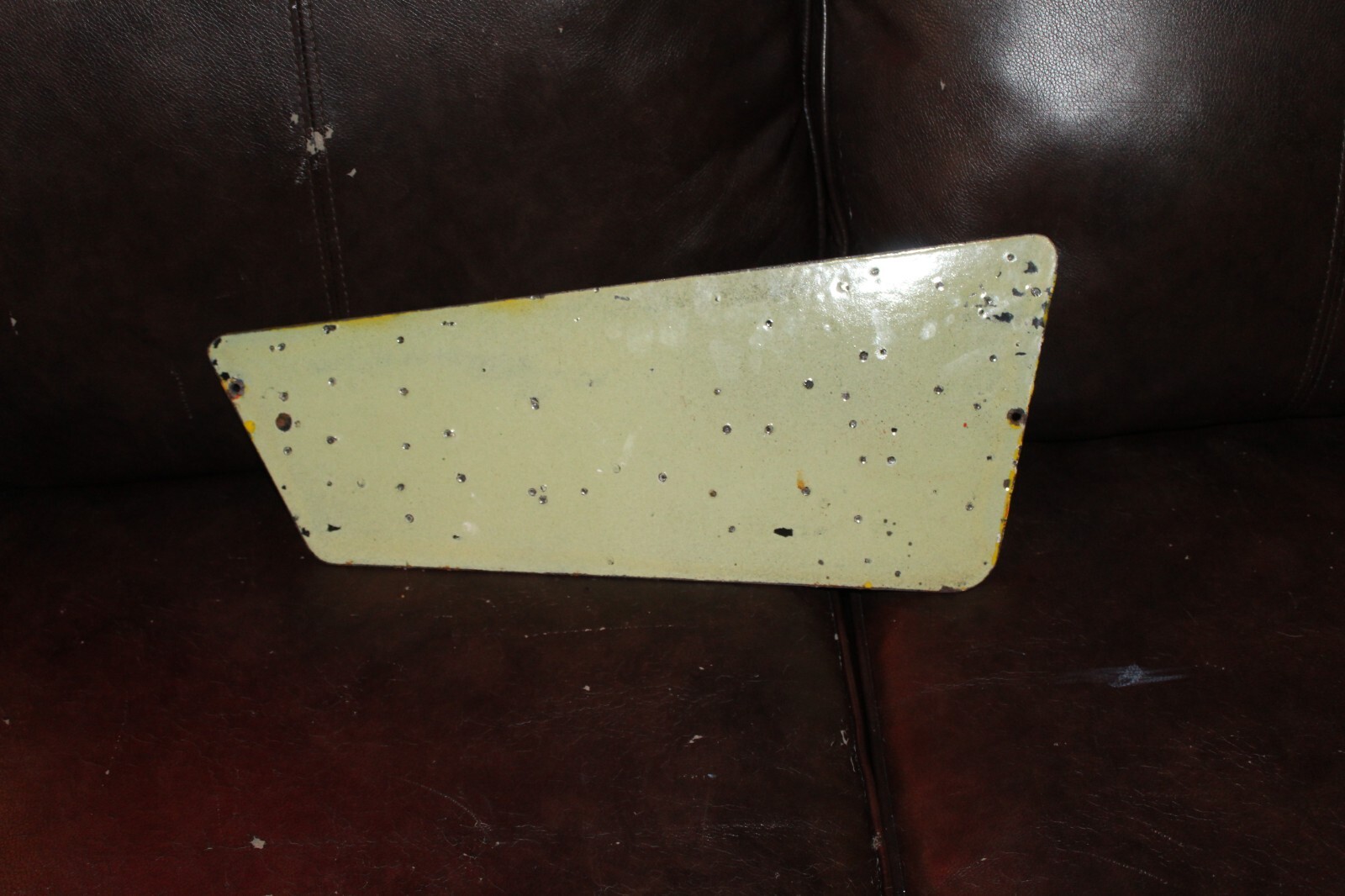 RARE LARGE FENDER GUITAR AUTHORIZED DEALER PORCELAIN METAL SIGN AMP ROCK BEATLES