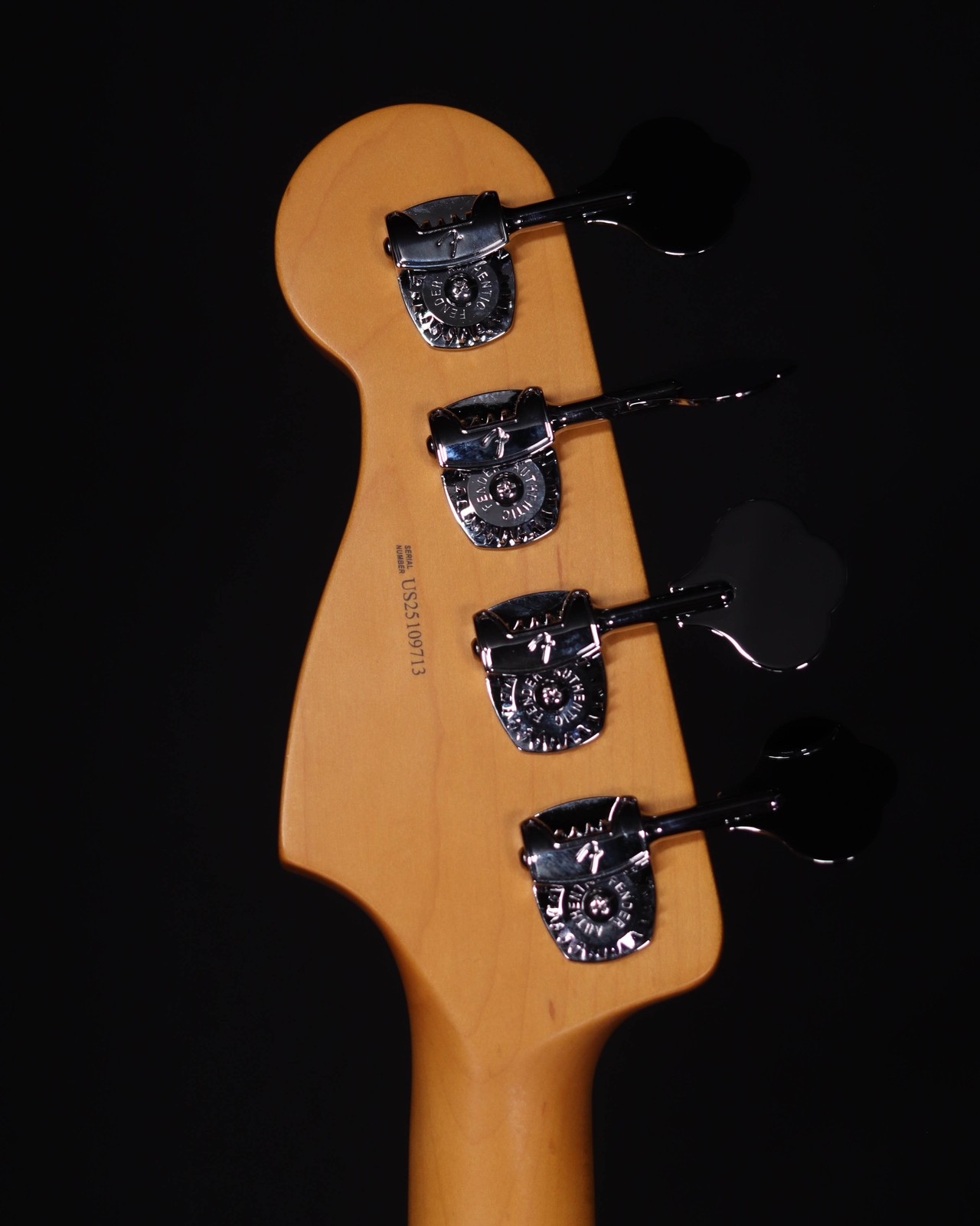 Fender American Professional II Precision Bass, Rosewood FB, 3-Color Sunburst