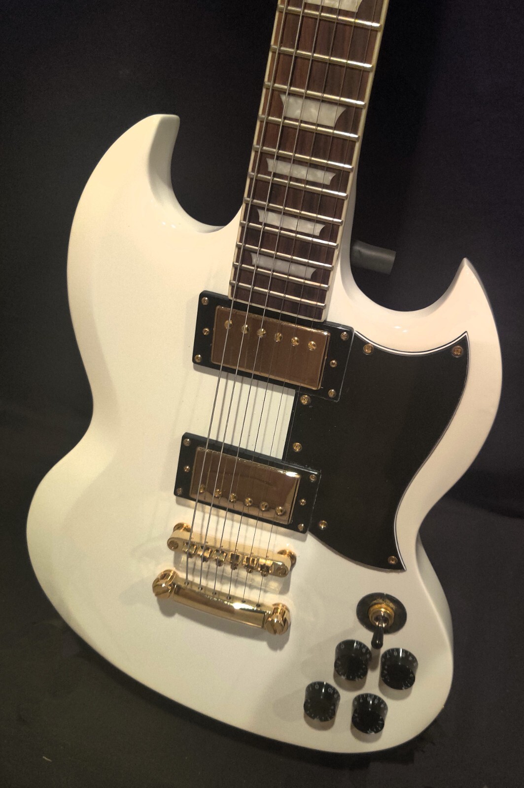 Electric Guitar DC Electric Guitar Classic- Gloss White/Gold/-Fast Shipping!