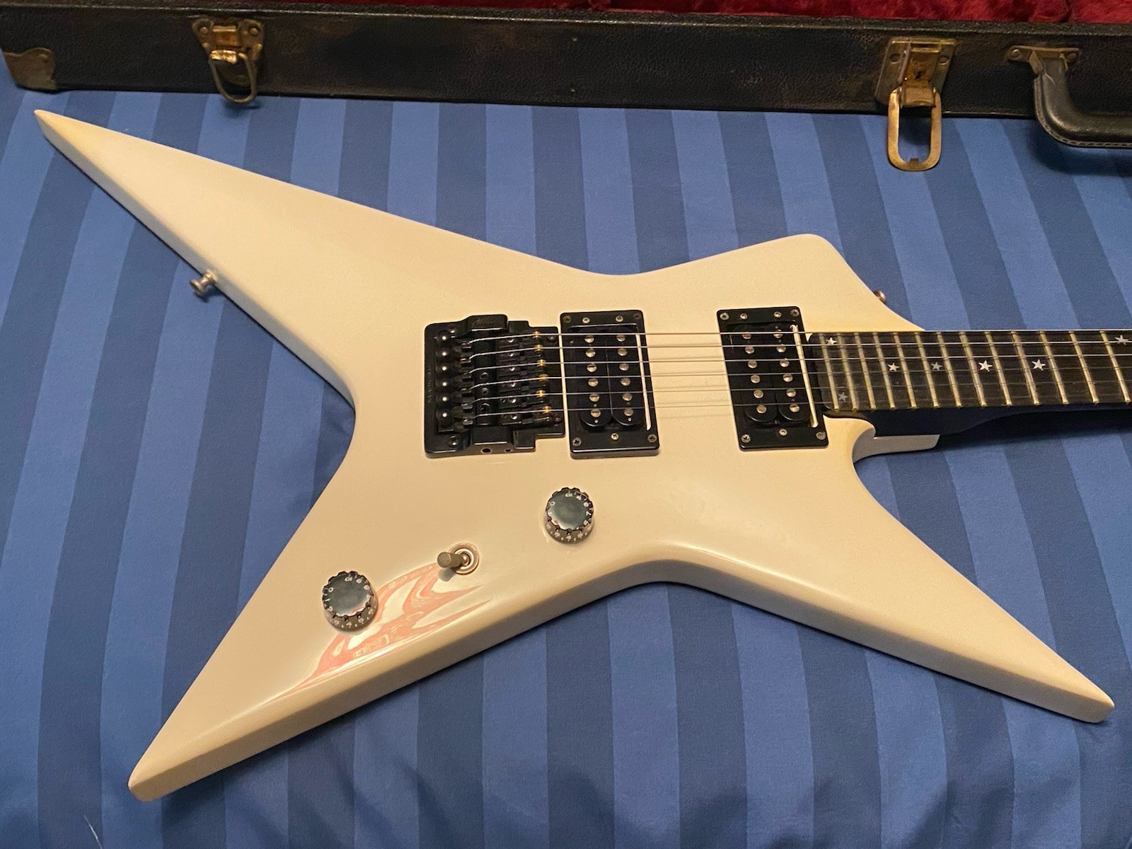 1984 Guild X-88 FLYING STAR “Motley Crew” Electric Guitar KAHLER TREM W/OHSC