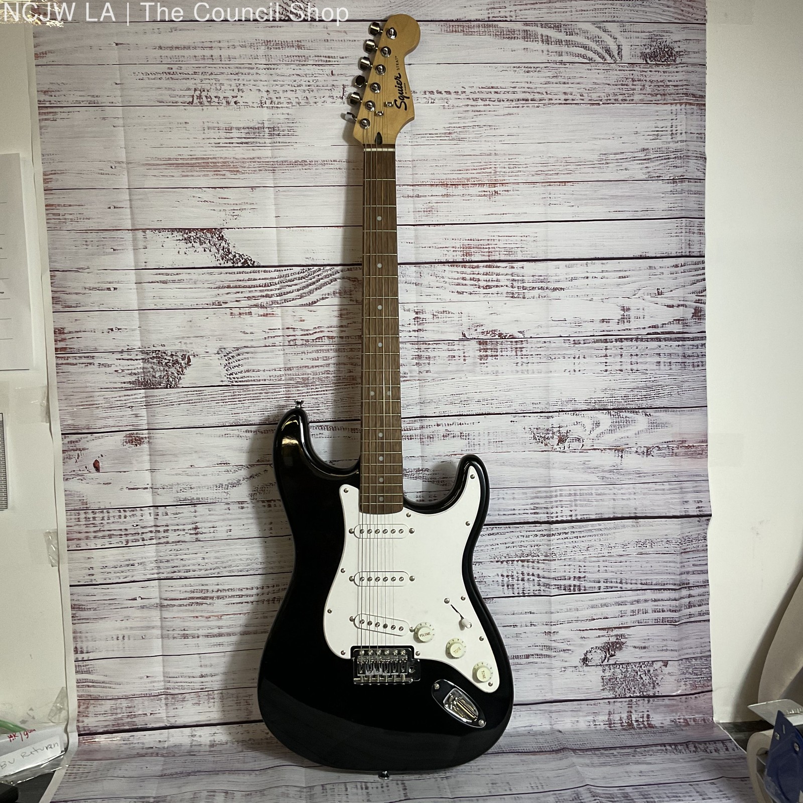 SQUIRE by FENDER Strat Electric Guitar S/N ICSF20044196