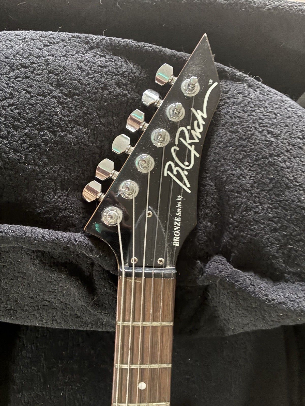 B.C. Rich Bronze Series ST-6K Black Solid Body 6-String Electric Guitar