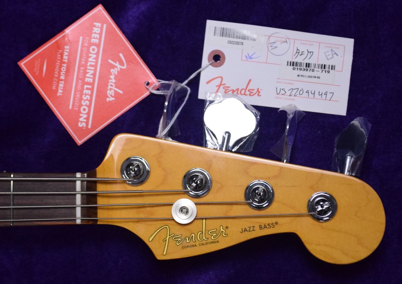 Fender AM Pro II Jazz (4), Miami Blue / Rosewood *IN STOCK*