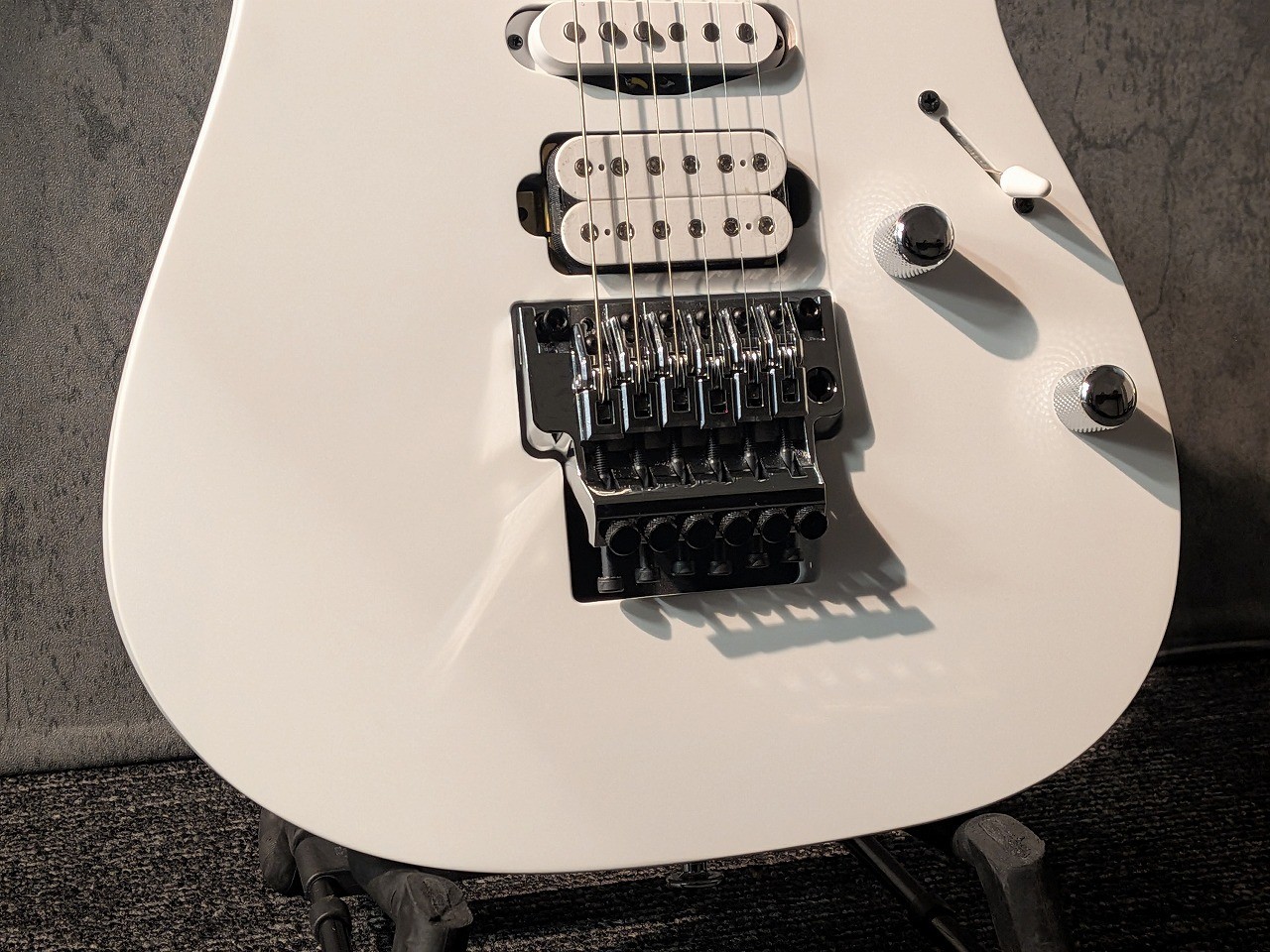 Ibanez J-LINE RG6HSHMTR White Flat #F2612242 3.56kg #GG5ah