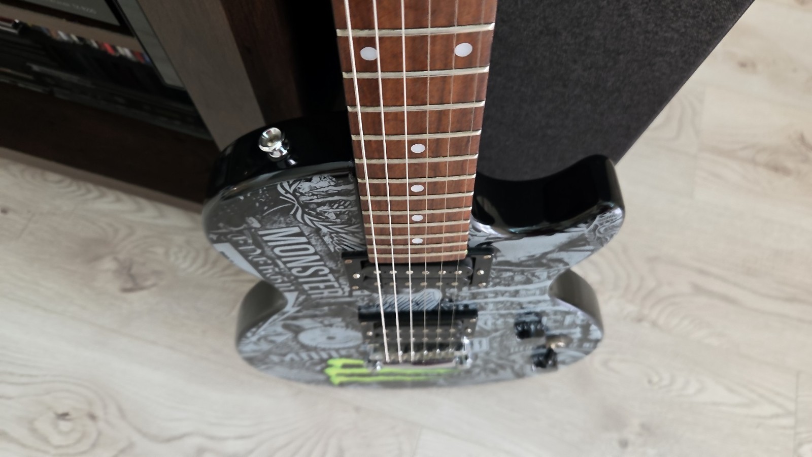 2011 Epiphone Special II ‘Limited Edition Custom Shop, Monster drink