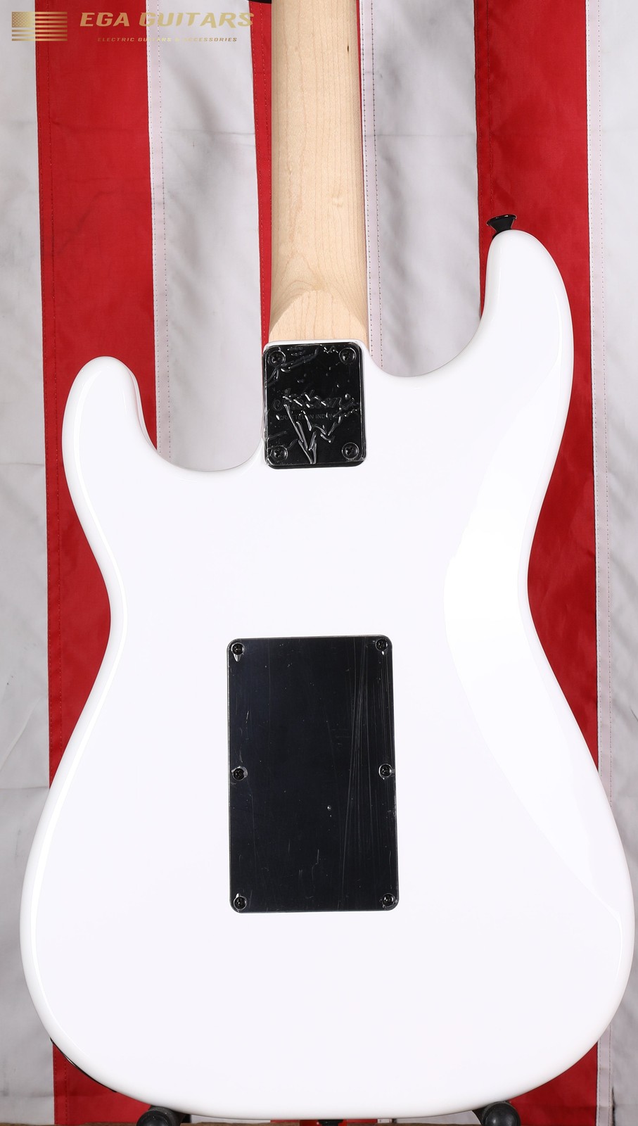 Jackson X Series Adrian Smith Signature SDXM – Snow White