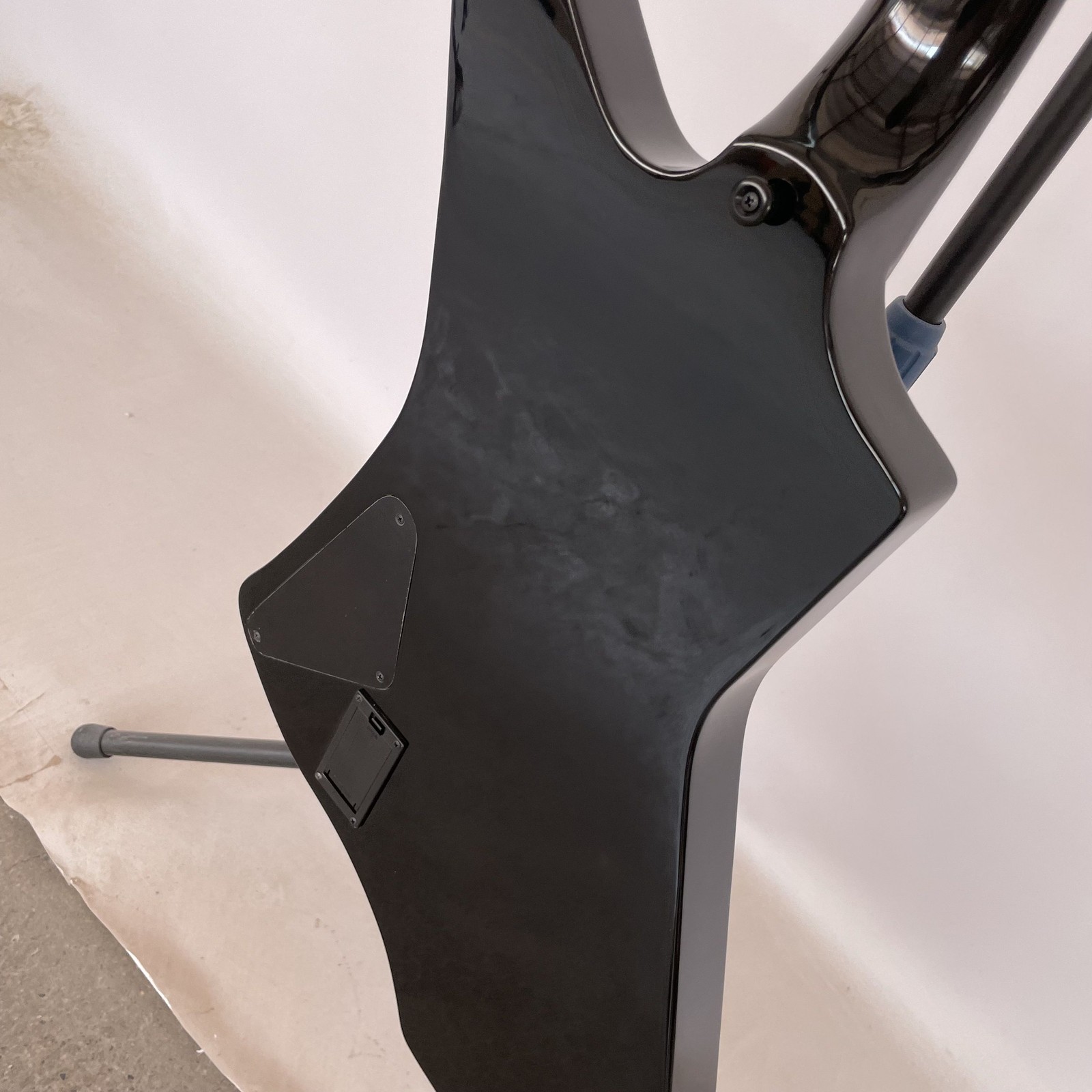 Snakebyte Electric Guitar Black Dual Humbucker Fixed Bridge Stainless Frets