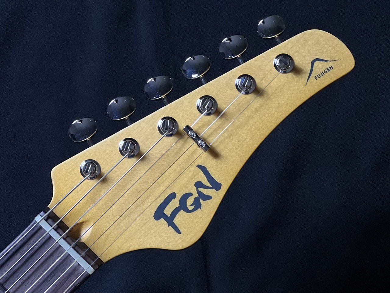 FUJIGEN FGN Expert ODYSSEY EOS3-AL-R AWH 01 Antique White