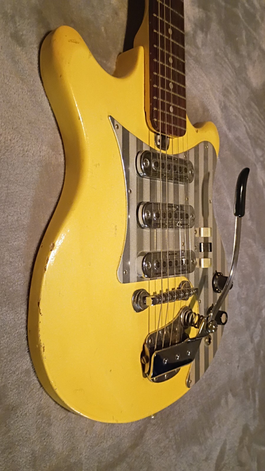 1966 Teisco Del Rey ET-300 Banana Yellow Electric Guitar