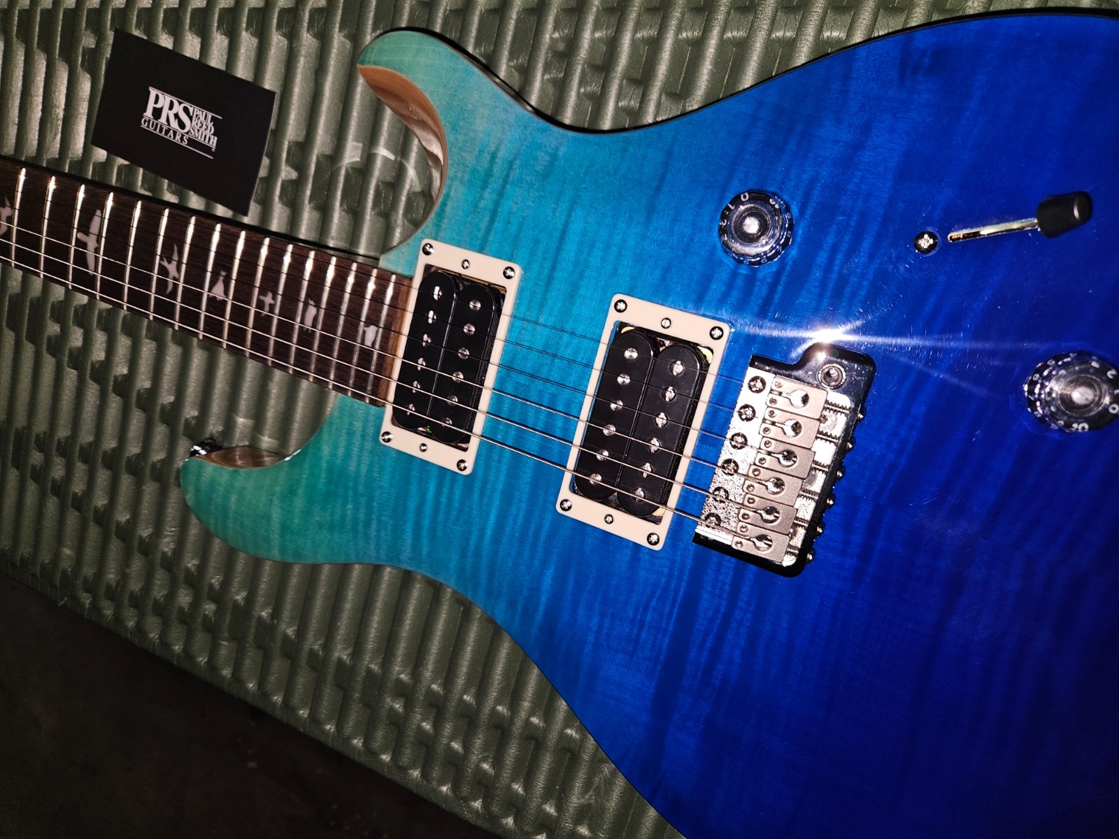New PRS SE Custom 24 Rare Limited-Edition Electric Guitar Blue Fade