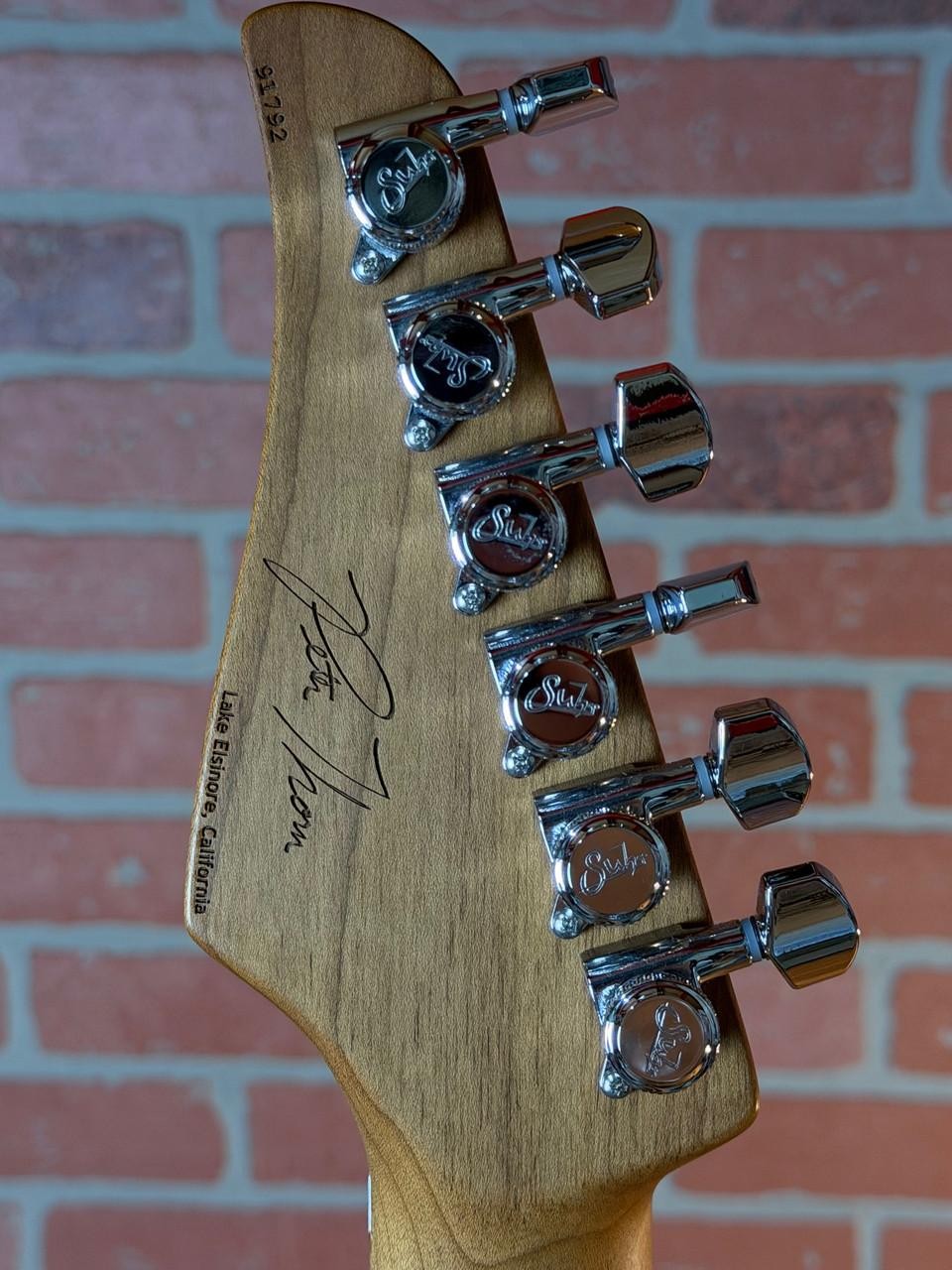 Suhr Pete Thorn Signature Custom HSS Electric Guitar – Red Sparkle