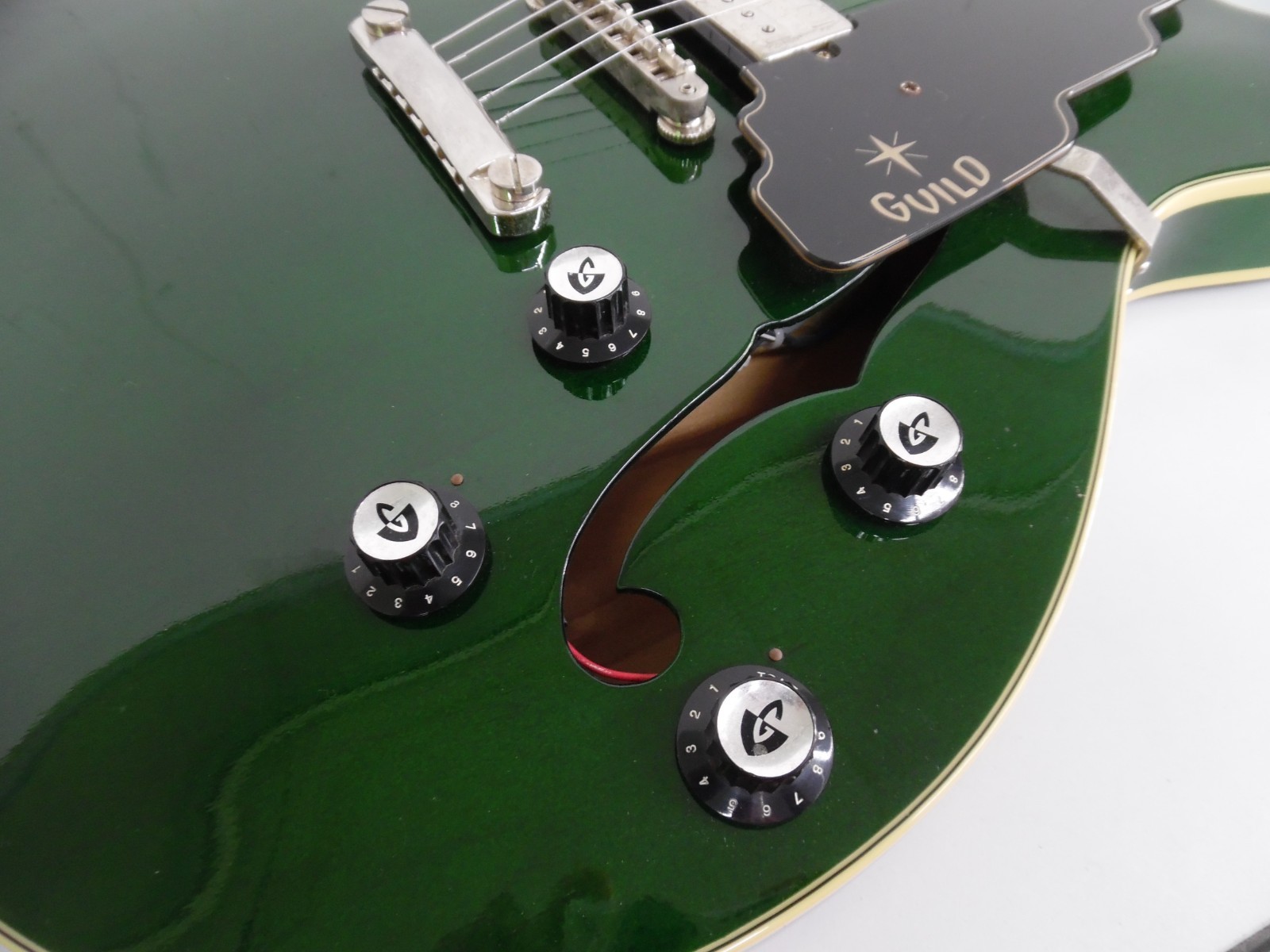 Guild Starfire IV ST Maple Semi Hollow Body Electric Guitar Emerald Green w Case