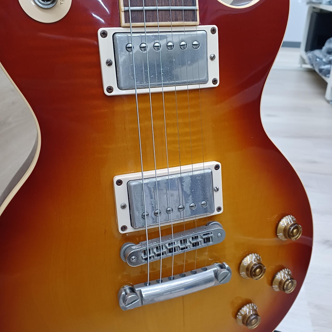 [Gibson] Les Paul Standard 1950s Sunburst Made in USA 2004 Solid Electric Guitar
