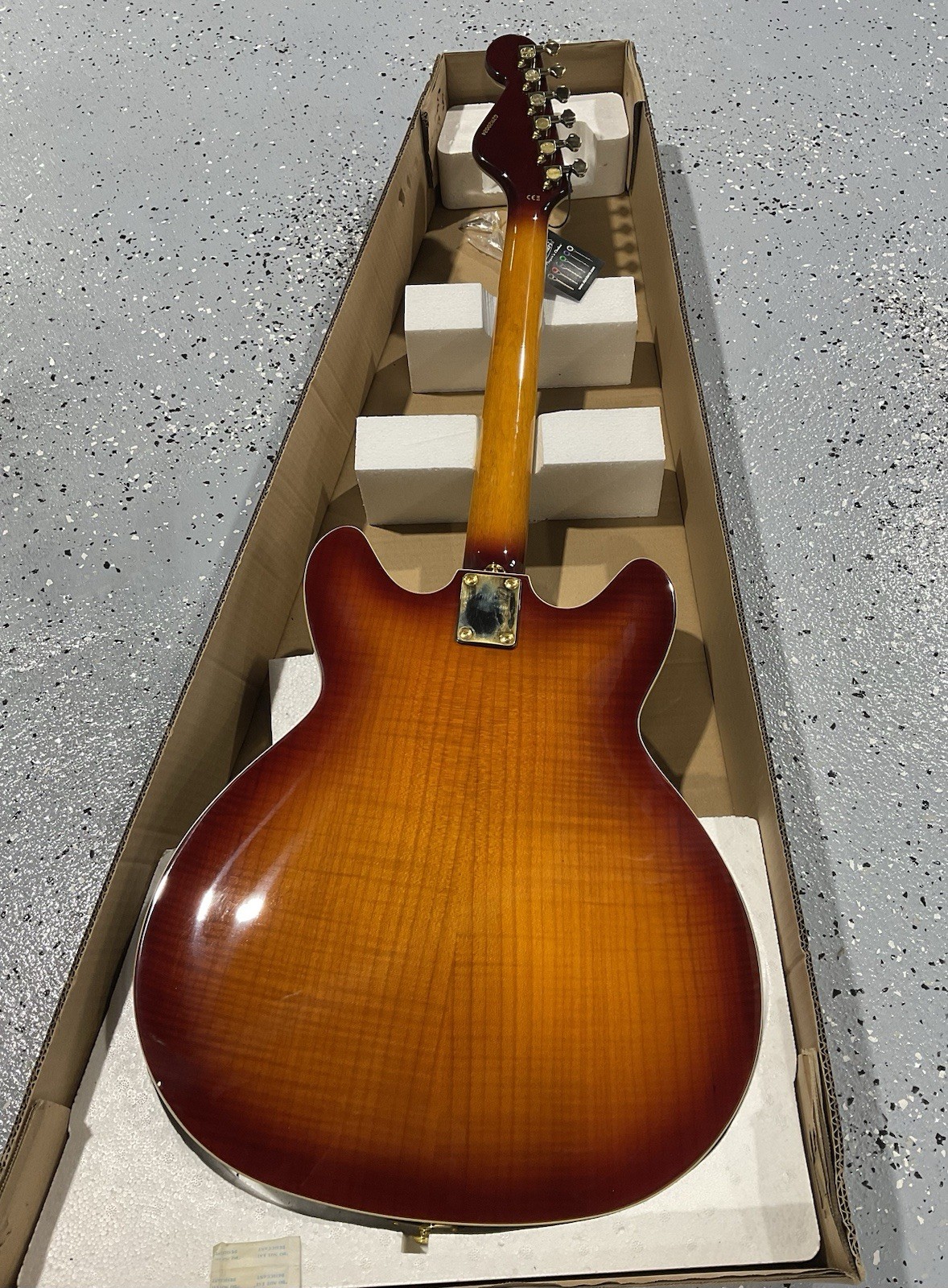 Hagstrom ’67 Viking II Electric Guitar Vintage Sunburst