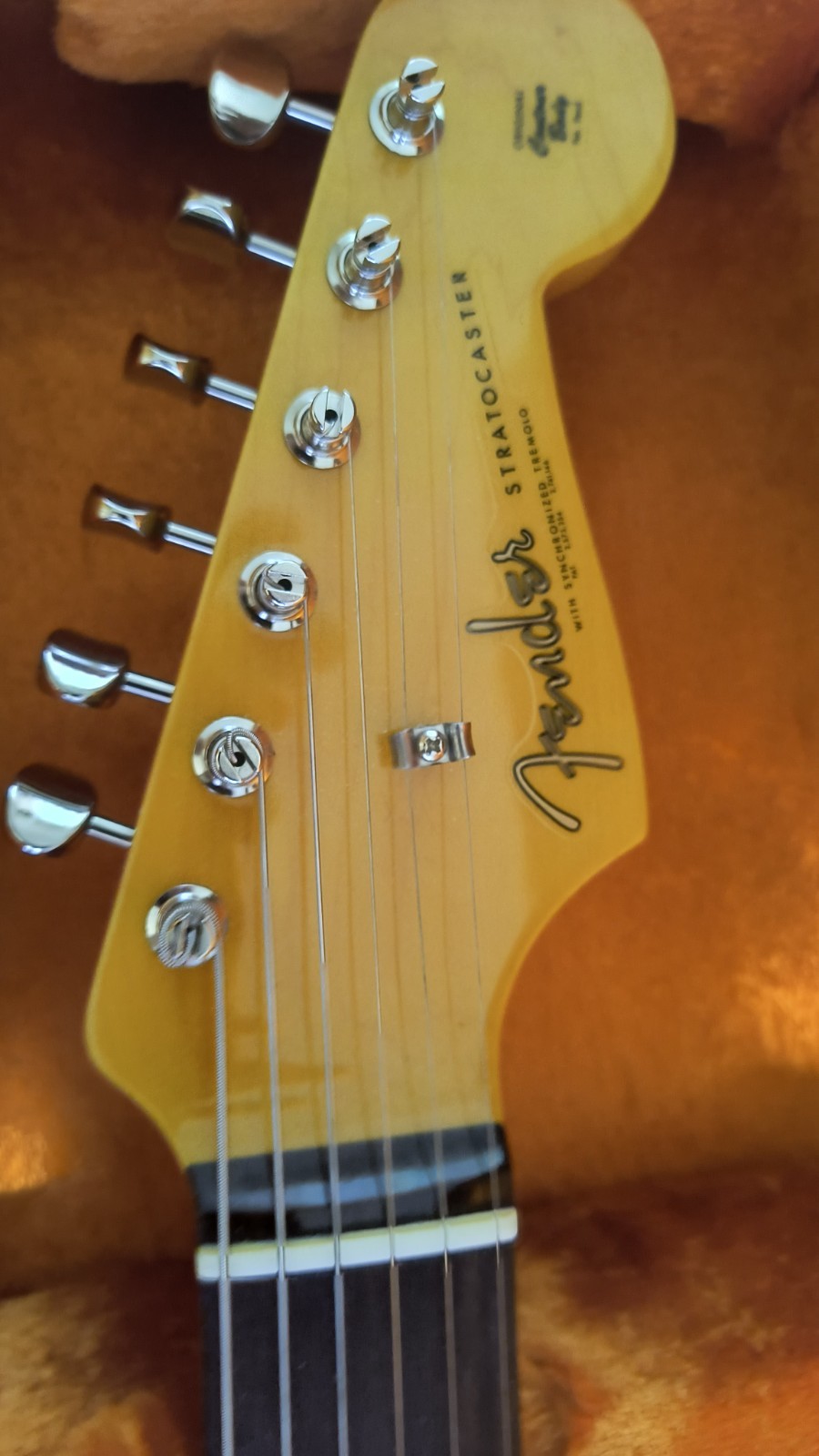 Fender American Vintage II 1961 Stratocaster Electric Guitar – Olympic White