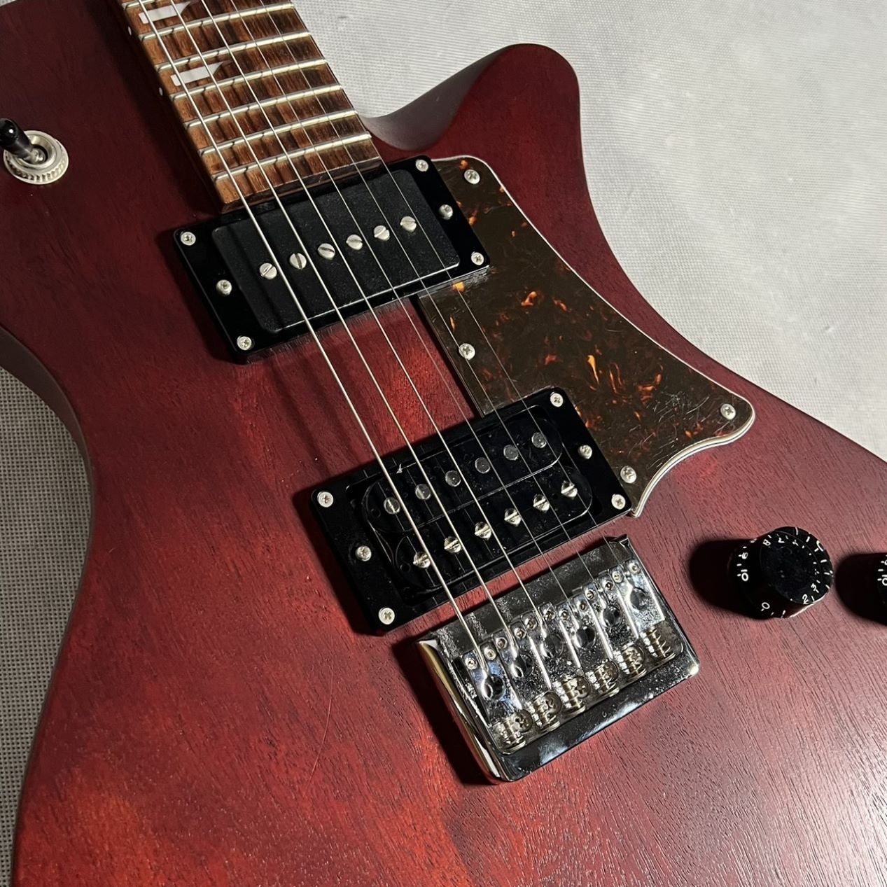 Ryoga Standard Hornet Std-RP90 OWR Mahogany Body Hard Maple Neck Used