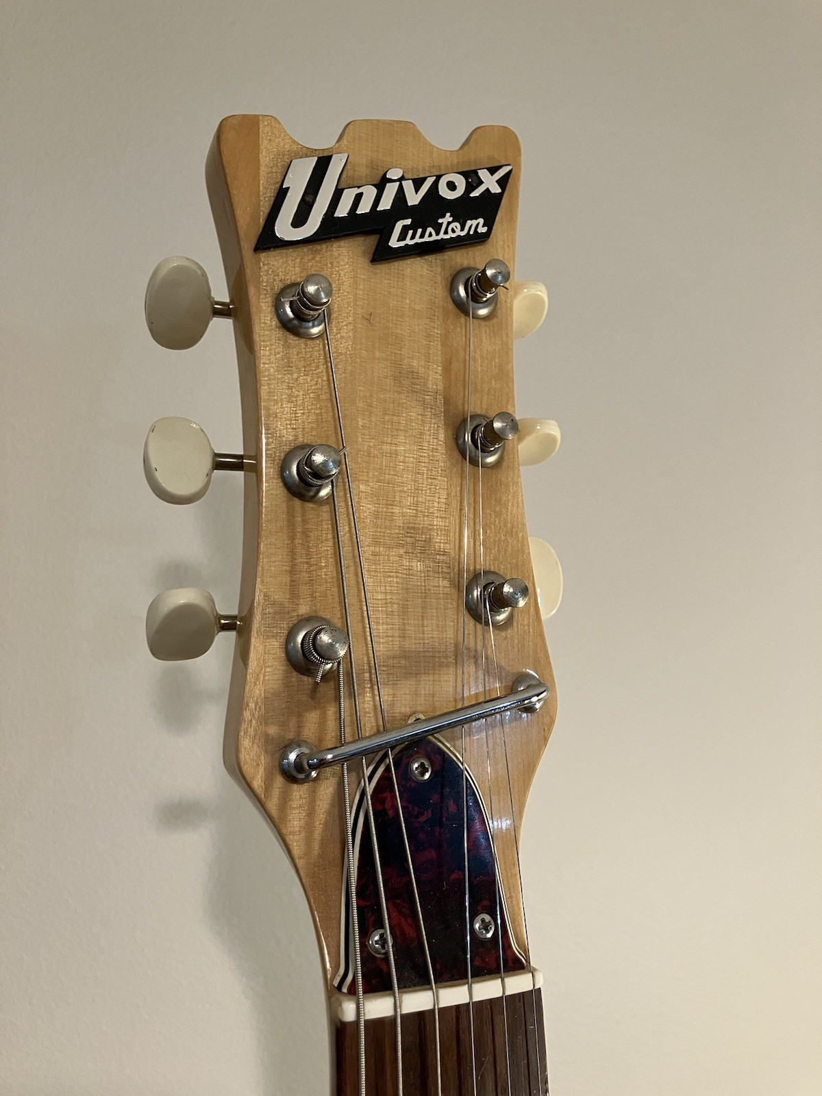 Vintage Univox Custom Hi Flier Sunburst Phase 1 Guitar With Case