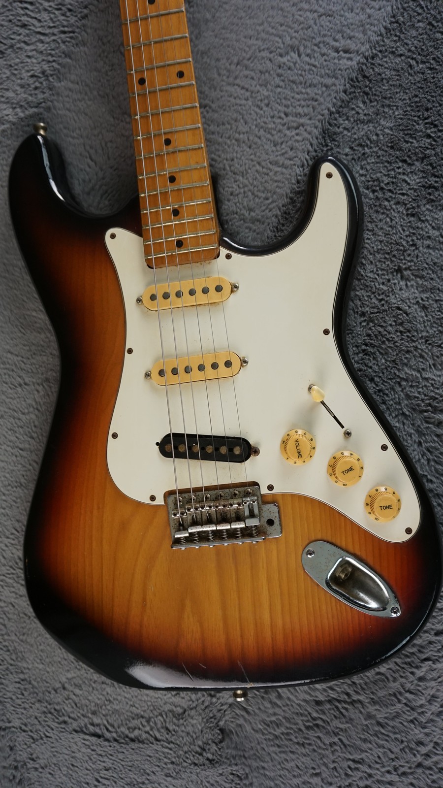 Holly Splendor Series S-Style – Tobacco Burst Tomson MIJ