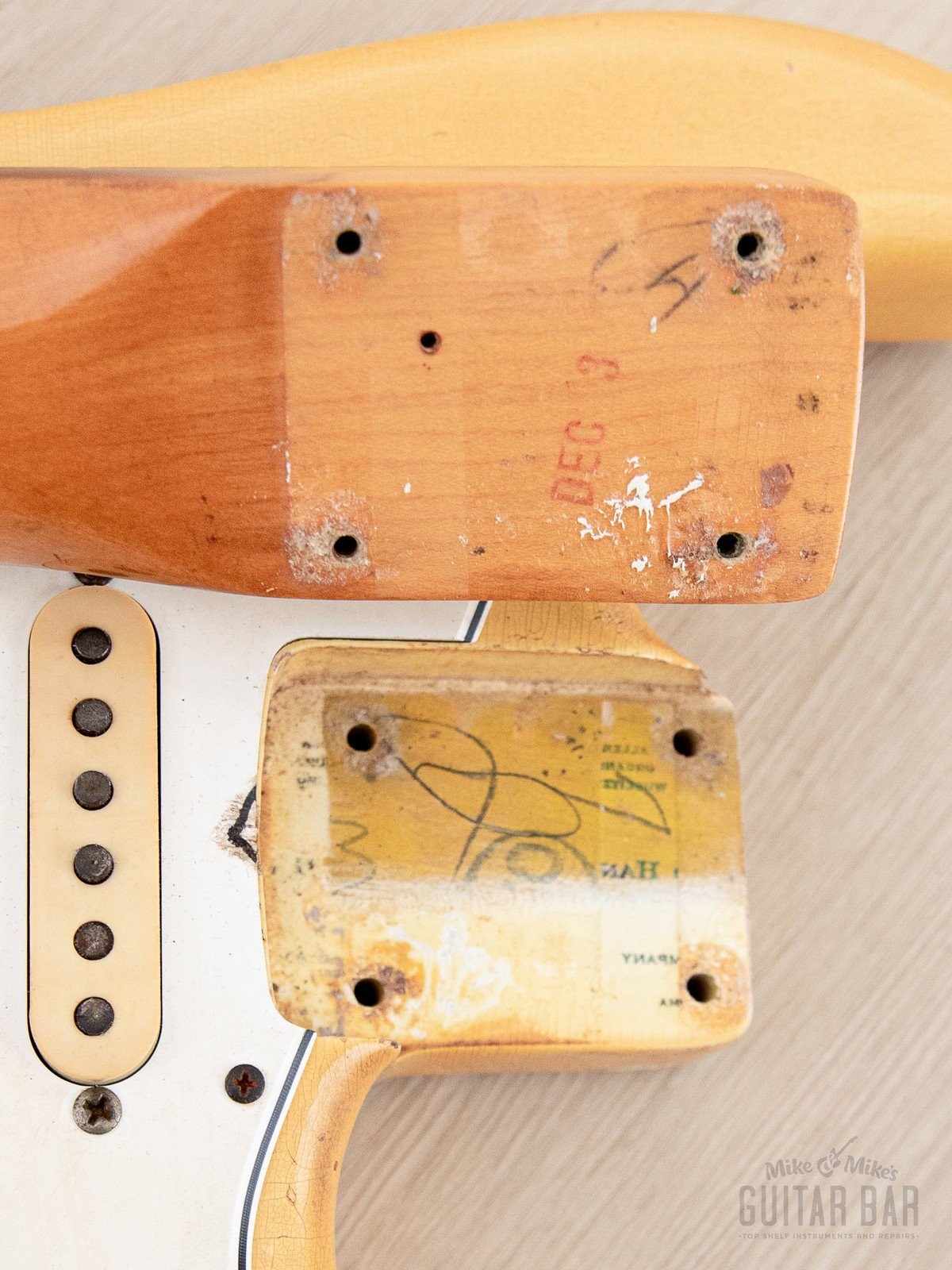 1965 Fender Stratocaster Vintage Guitar Olympic White w/ Case