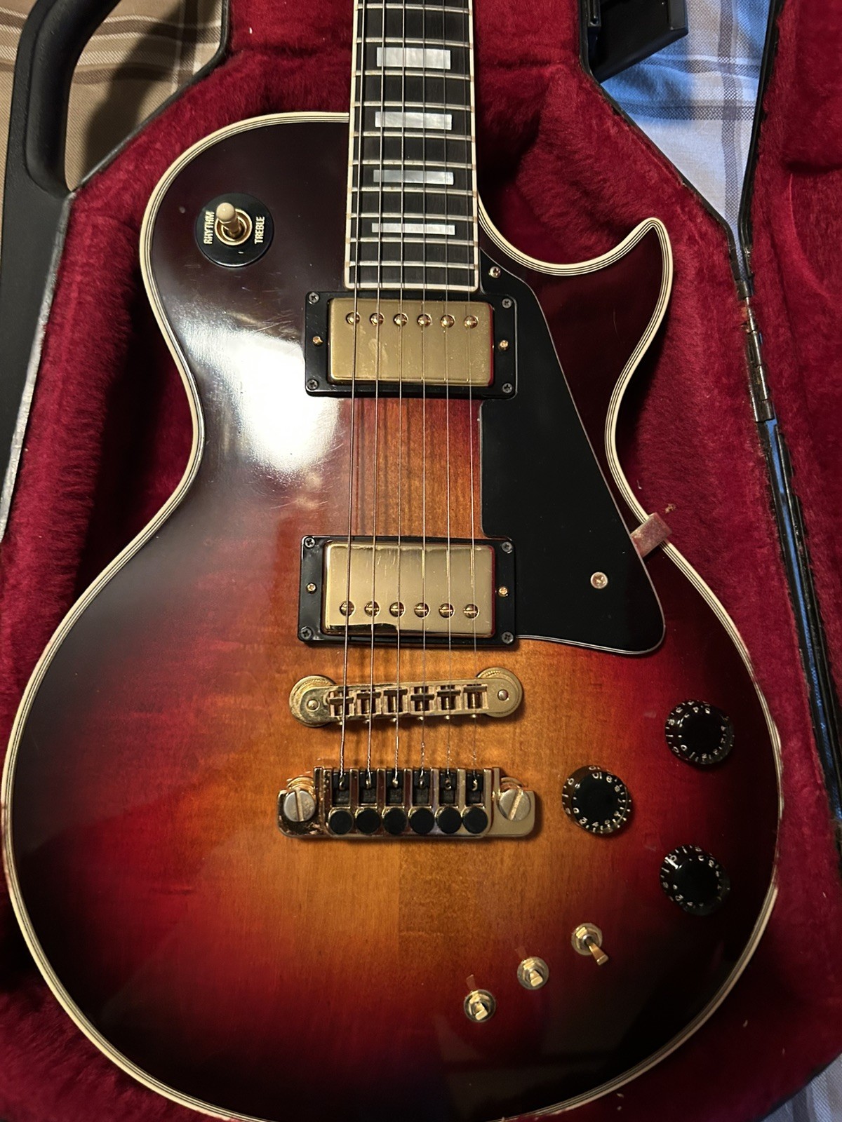 1979 Gibson Les Paul Artist Tobacco Sunburst Mint with the Chainsaw Case