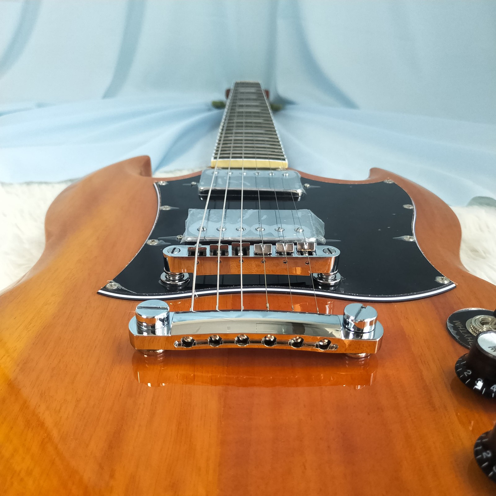 “Little Devil” Standard Natural Solid Body Electric Guitar Mahogany Body 22Frets