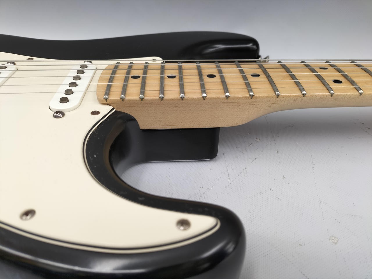Fender USA Highway 1 Stratocaster Electric Guitar Black Model One