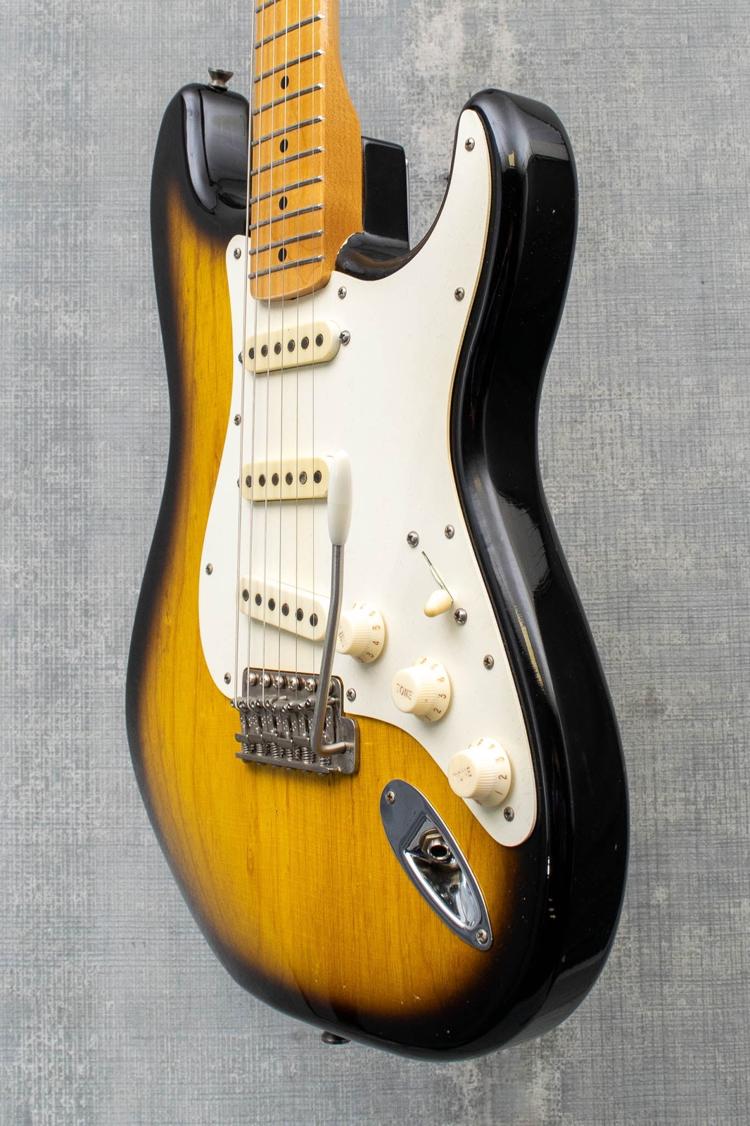 Seuf Guitars Old Hand 19 (OH-19) – 2-Tone Sunburst