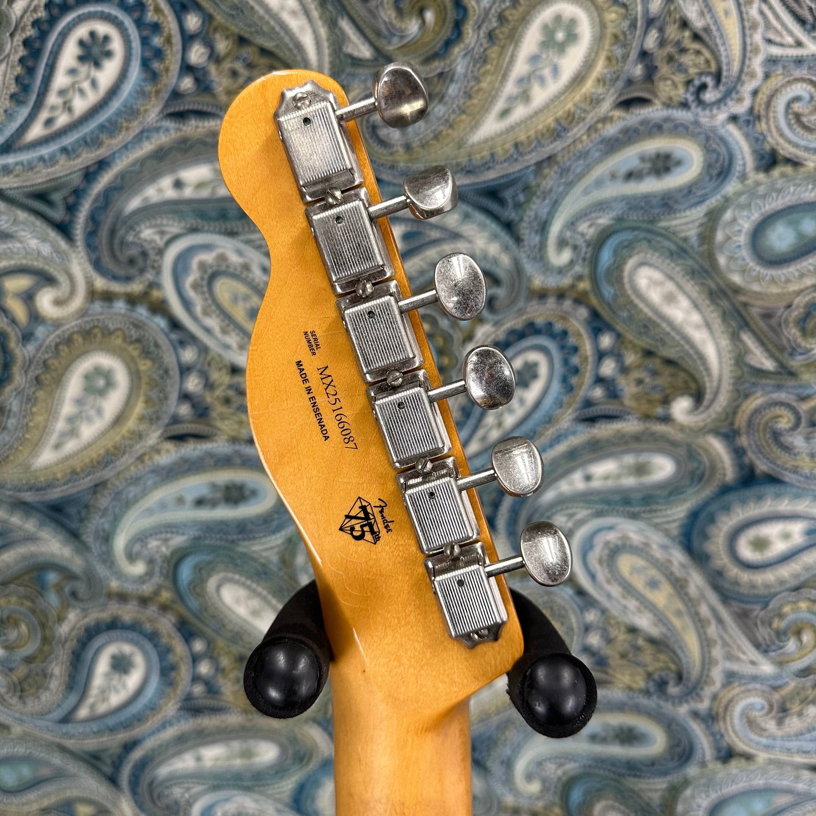 Fender 75th Anniversary Vintera Road Worn 1951 Telecaster Butterscotch Blonde