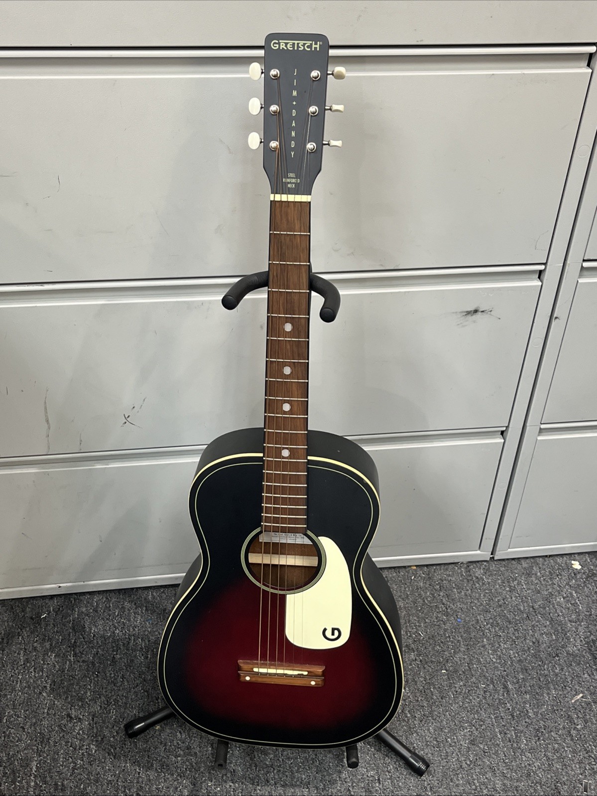 Gretsch G9500 Jim Dandy Flat Top – Vintage Sunburst W/Case Stand Is Not Include