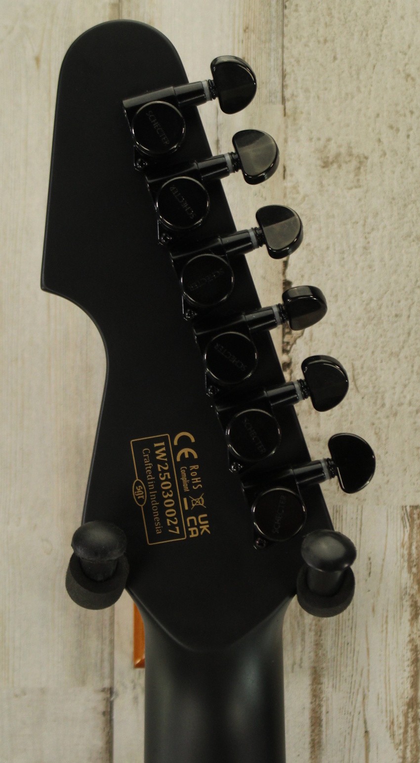 USED Schecter Machine Gun Kelly PT (027)