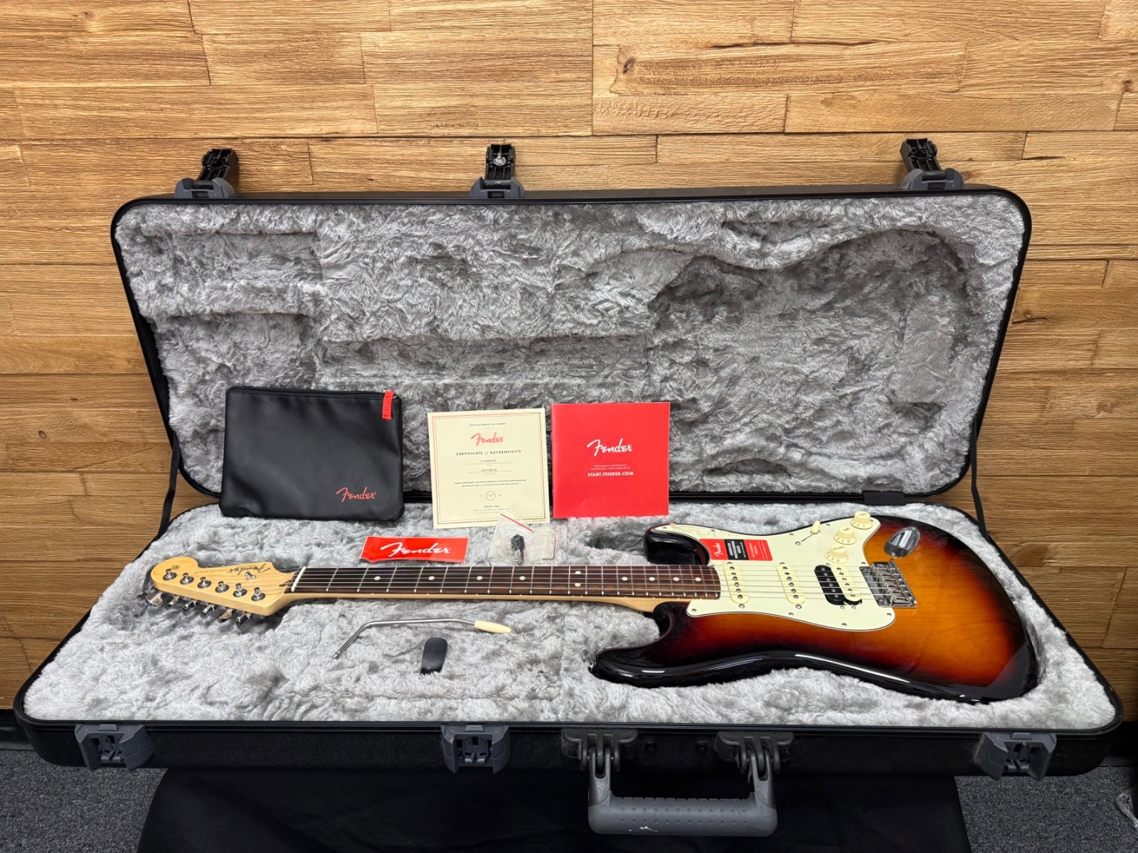 Fender American Professional HSS Stratocaster guitar-USA -2017- Sunburst w/OHSC