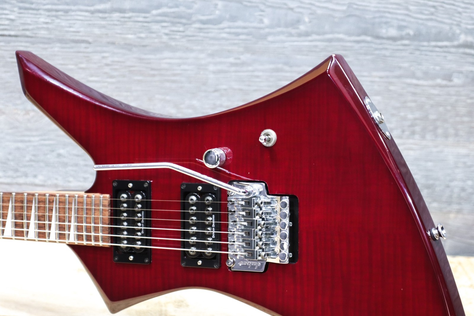 Jackson Kelly KE3 Pro Series Transparent Red Flame Maple Top El. Guitar w/Bag