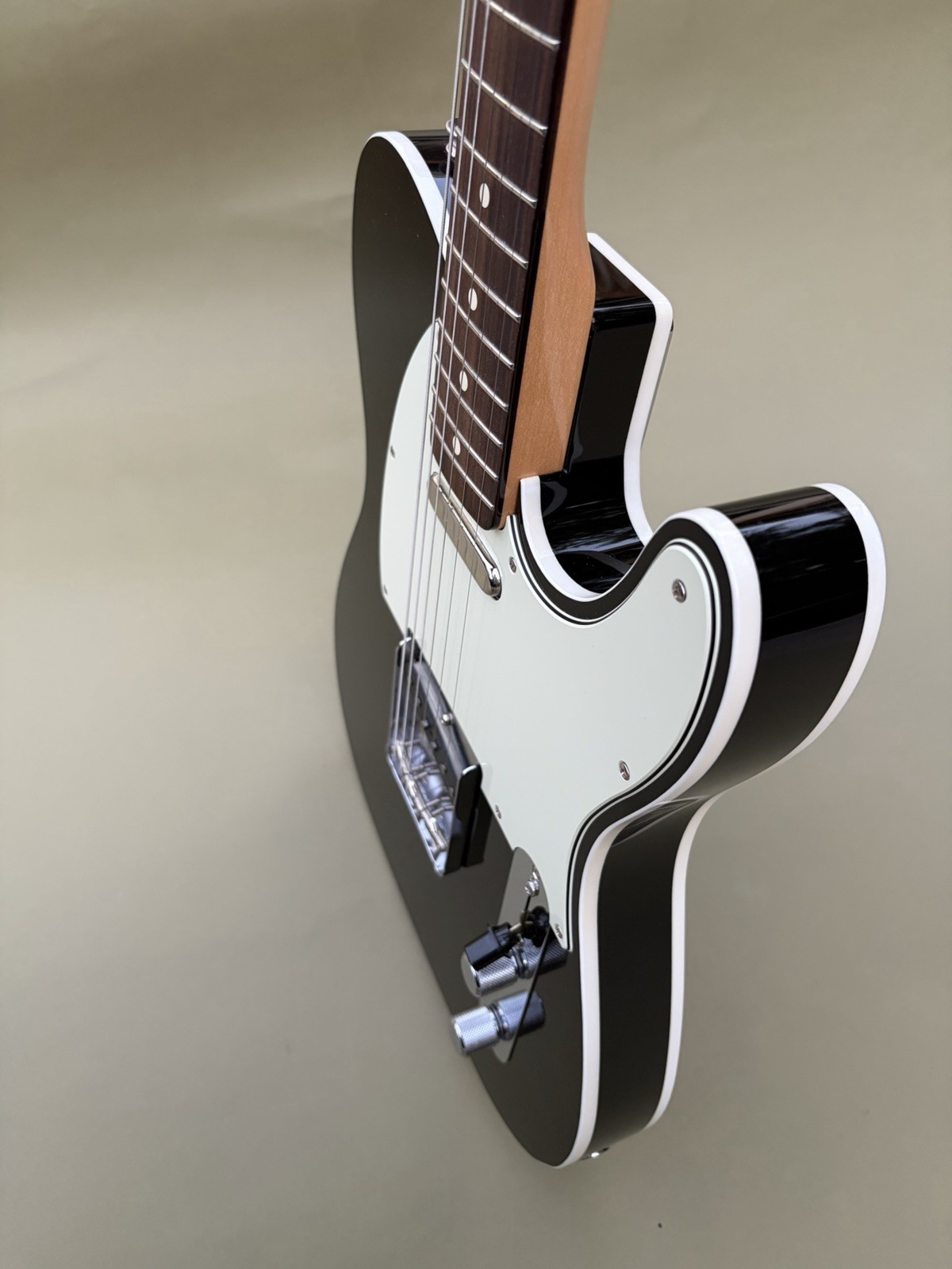 Fender MIJ Heritage 60s Telecaster Custom Black Double Bound w/ Case