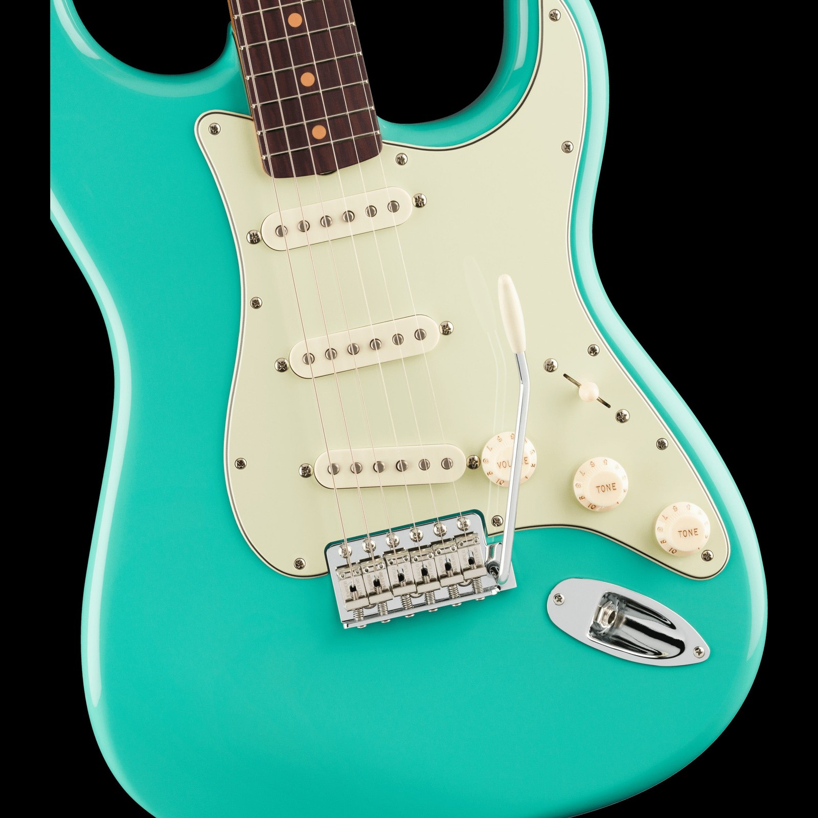 Fender Vintera III Early ’60s Stratocaster Seafoam Green with Gig Bag