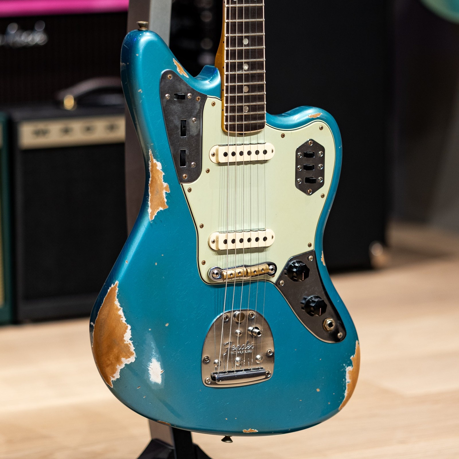 Fender Custom Shop 1965 Jaguar Heavy Relic – Faded Ocean Turquoise
