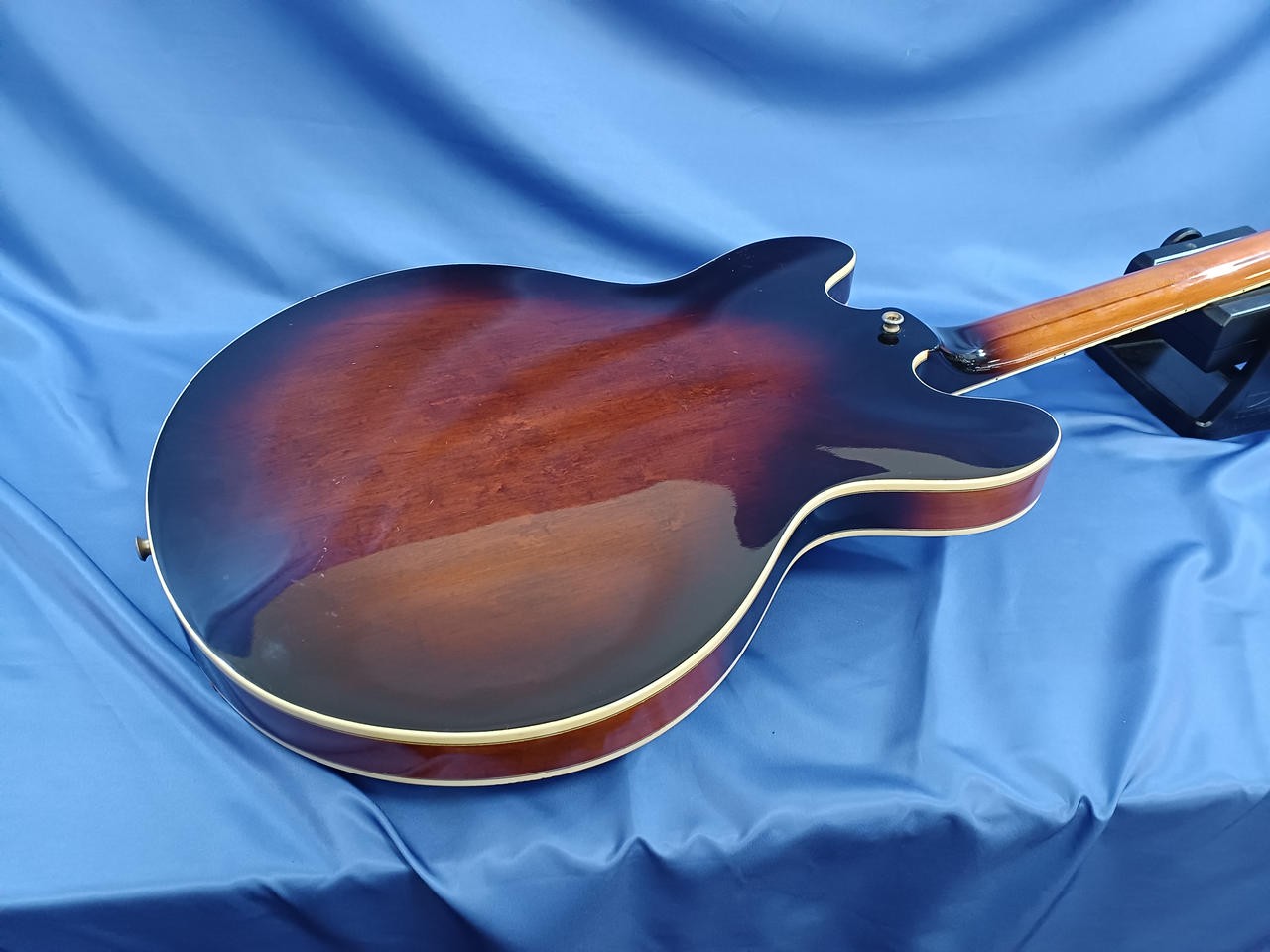 EPIPHONE SHERATON Semi-Acoustic Electric Guitar