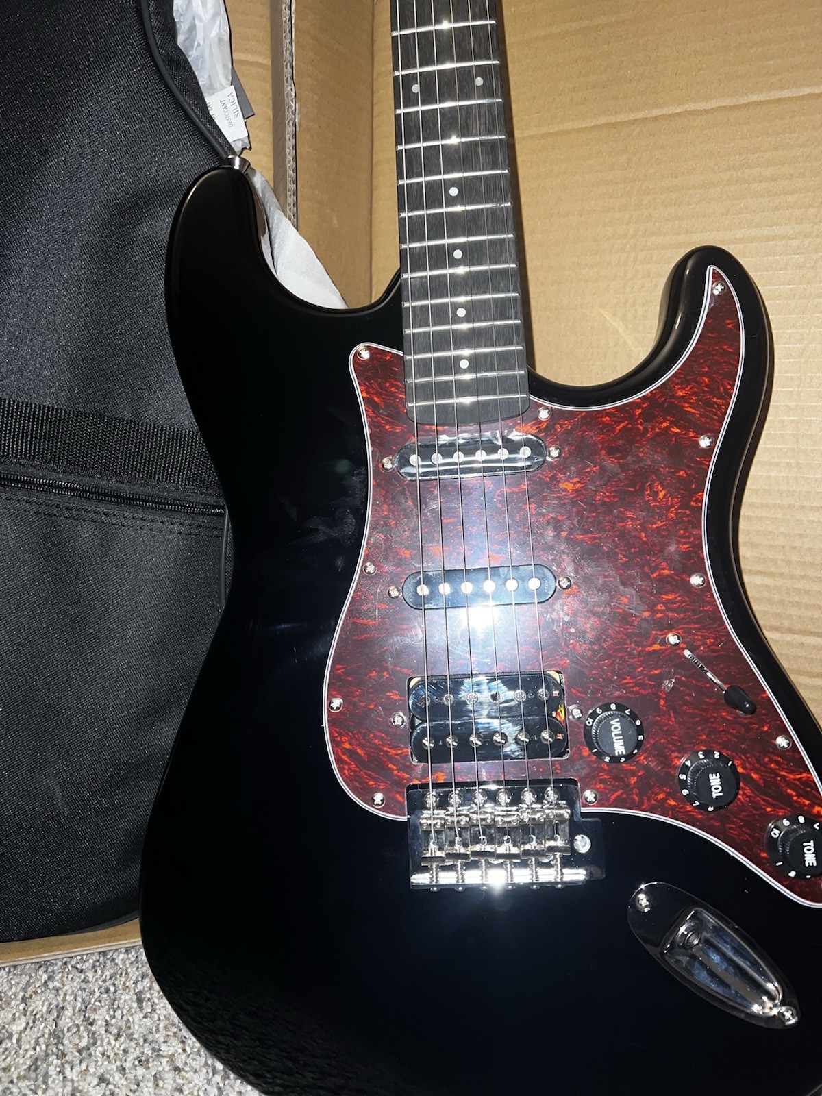 Donner DST-200 Designer Series 6-String Poplar Solid Electric Guitar – Black