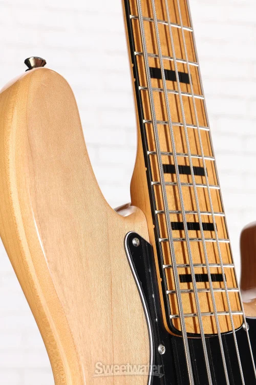 Squier Classic Vibe ’70s Jazz Bass V – Natural with Maple Fingerboard