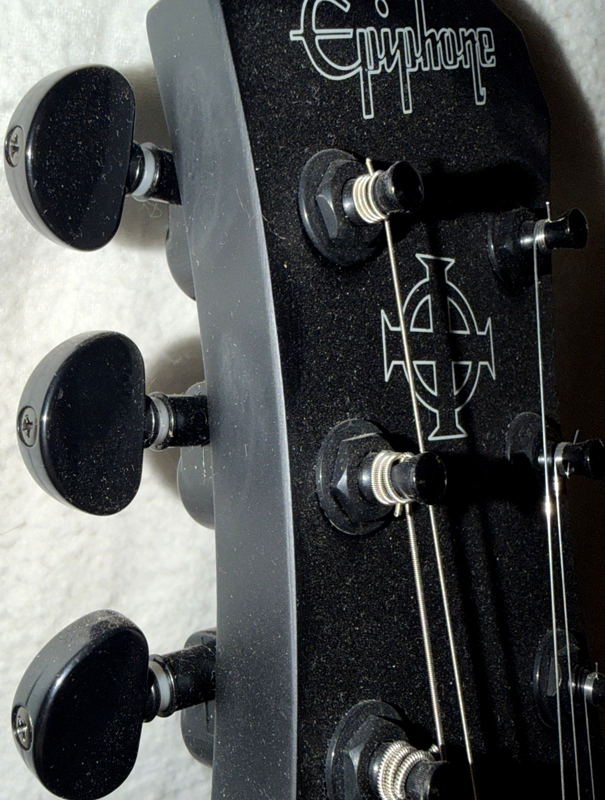 Epiphone Goth Les Paul Studio Black Safe Packing with case.