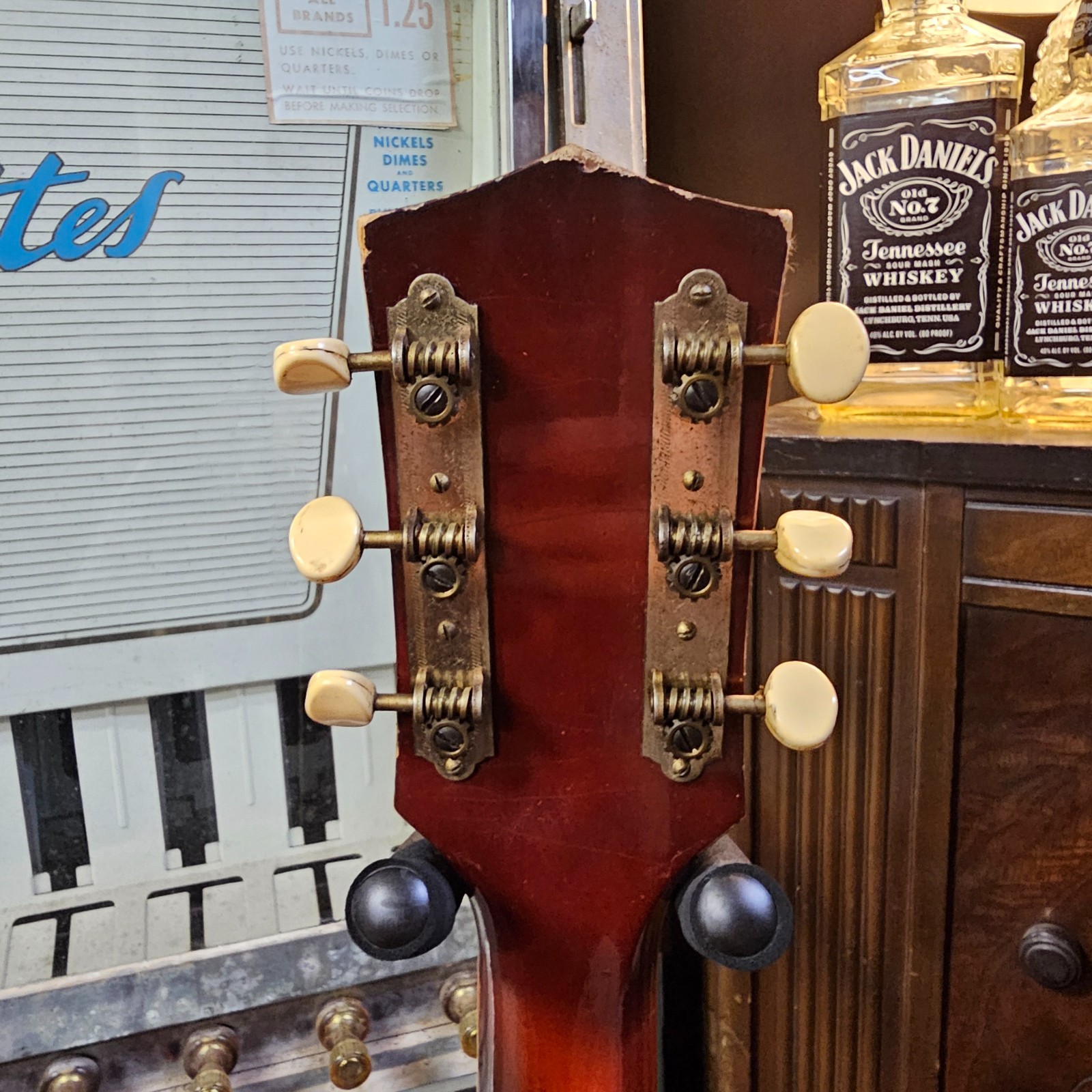 1972 Harmony Rocket H54-1 Redburst